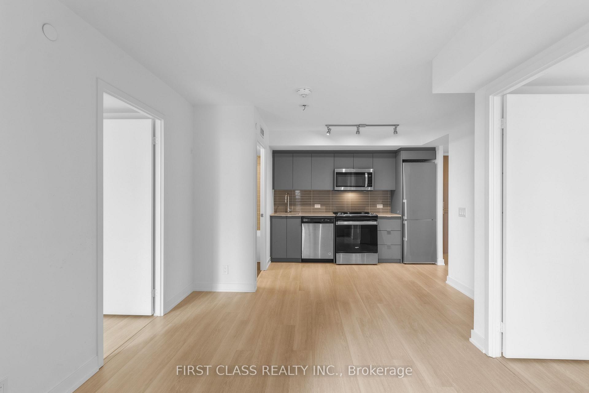 2 Bedrooms Condo at 30 Tretti, Toronto For sale