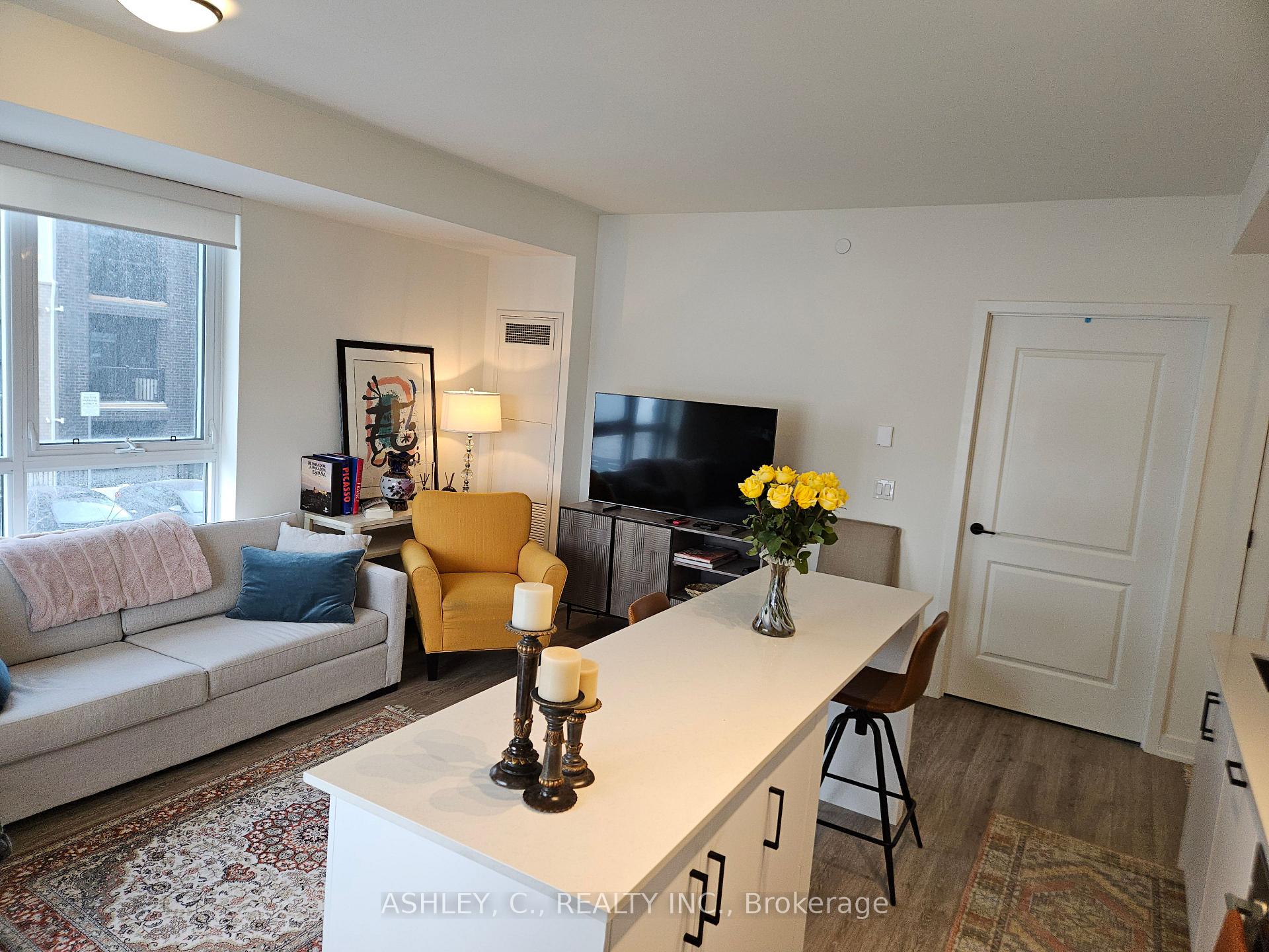 3 Bedrooms Condo at 345 Wheat Boom,  Oakville For sale