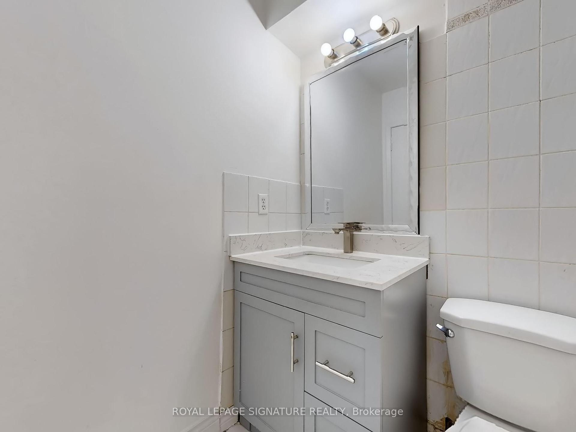 4 Bedrooms Condo at 400 Mississauga Valley,  Mississauga For sale