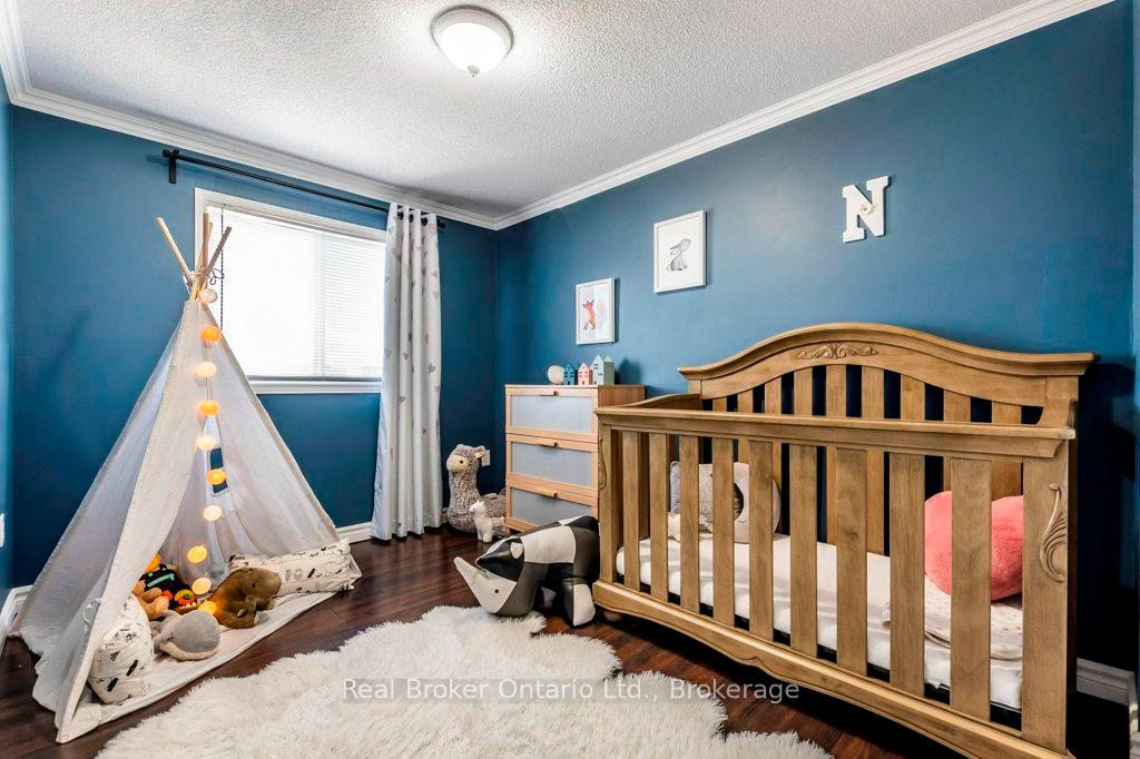 3 Bedrooms Condo at 610 Barton,  Hamilton For sale