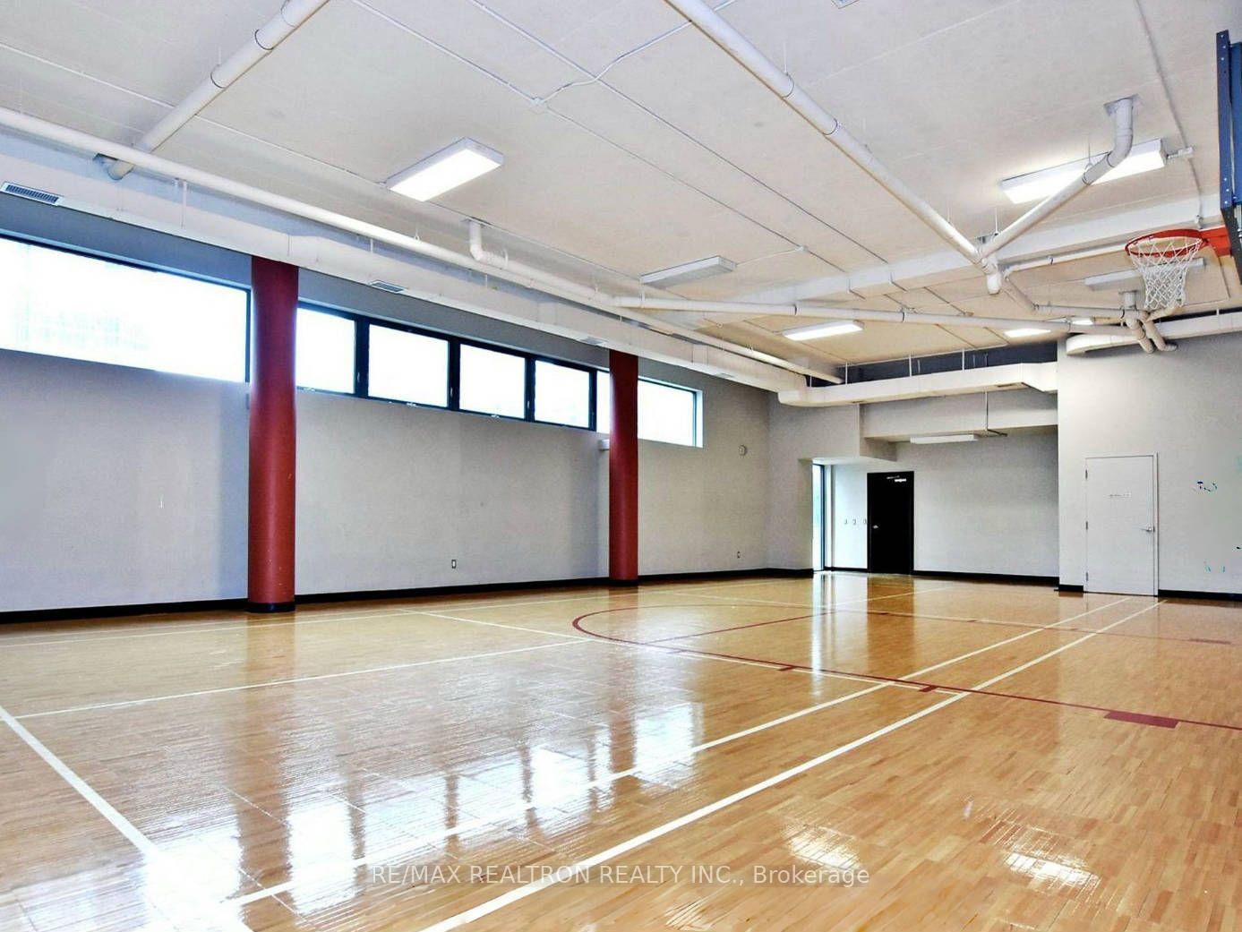 2 Bedrooms Condo at 25 Lower Simcoe, Toronto For sale