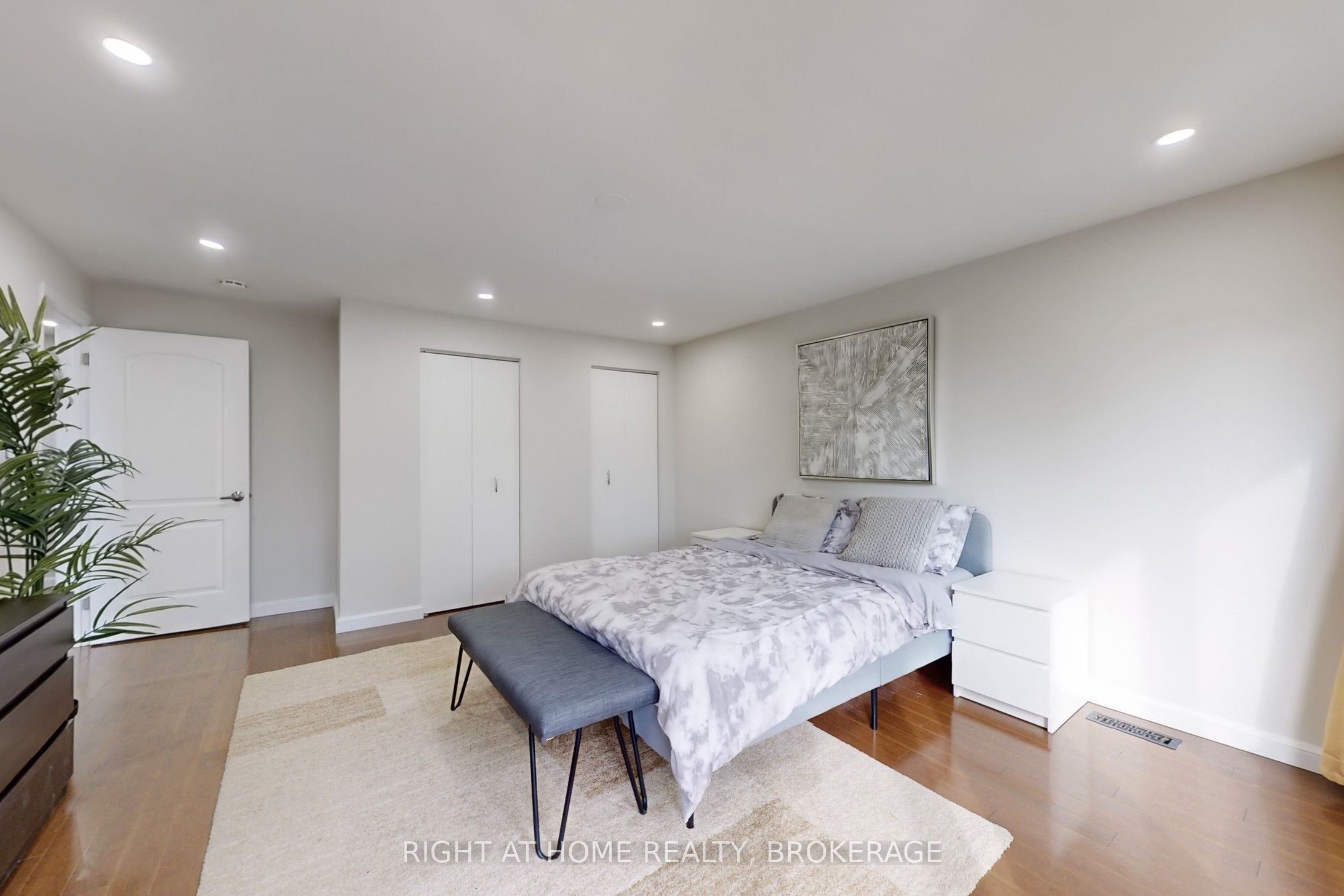 2373 maryvale Court E