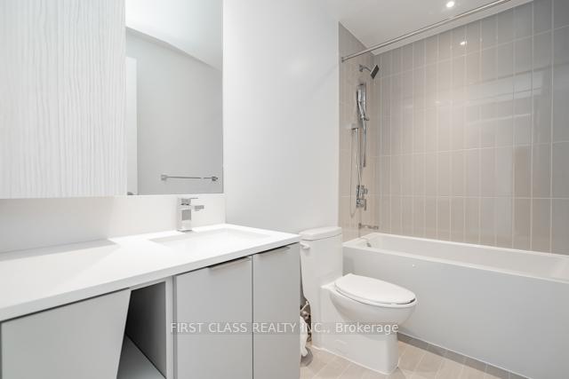 2 Bedrooms Condo at 3900 Confederation, Mississauga For sale
