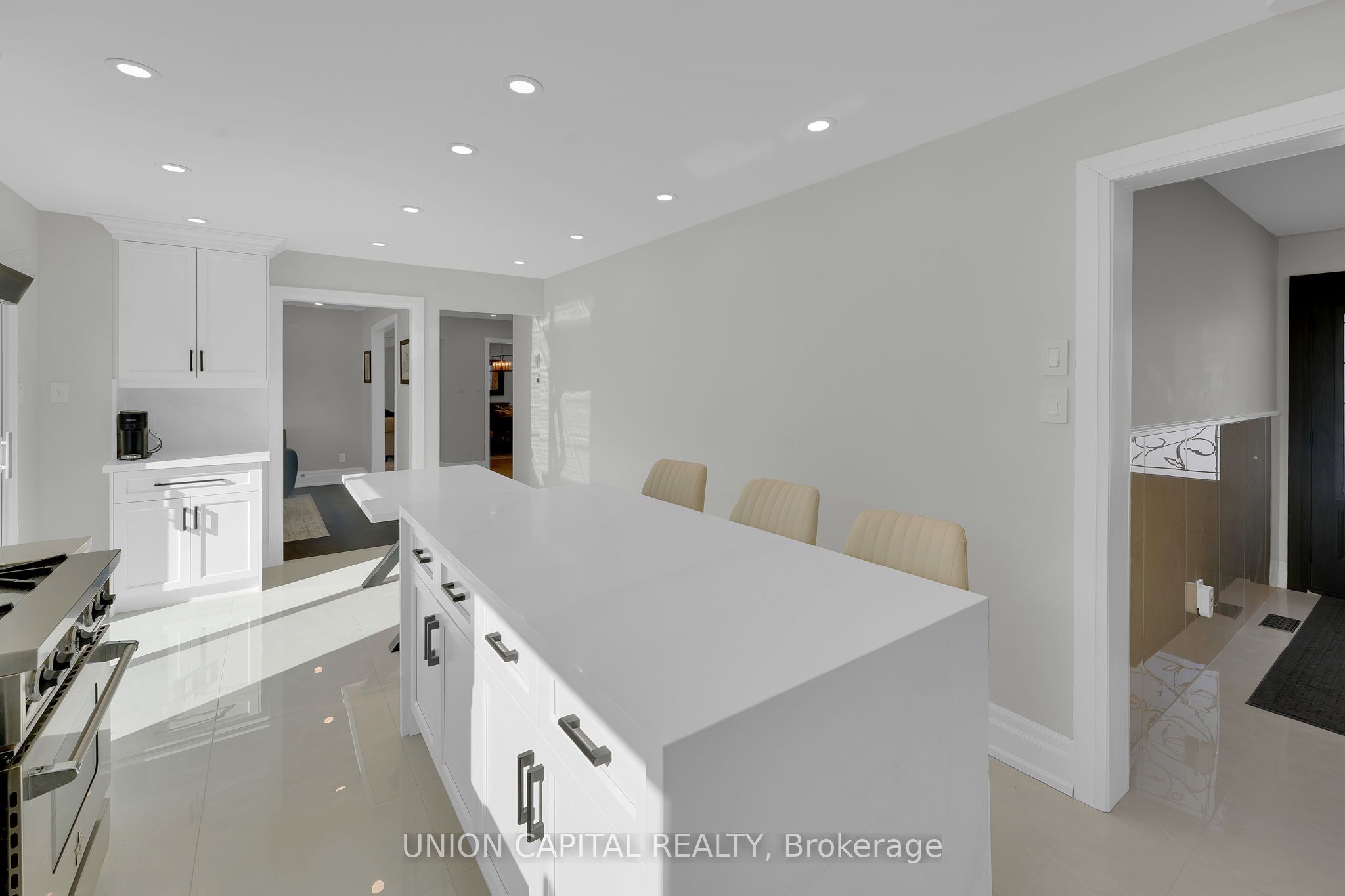 12 Reesor Place