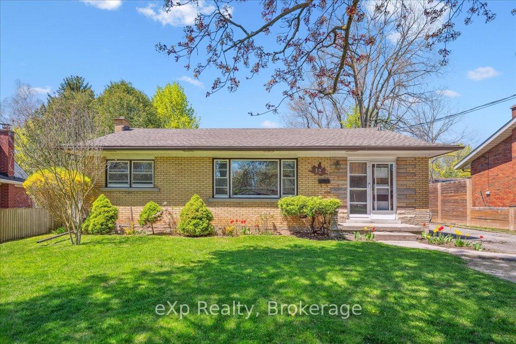 12 Lincoln Crescent, Guelph, ON N1E 1Y8