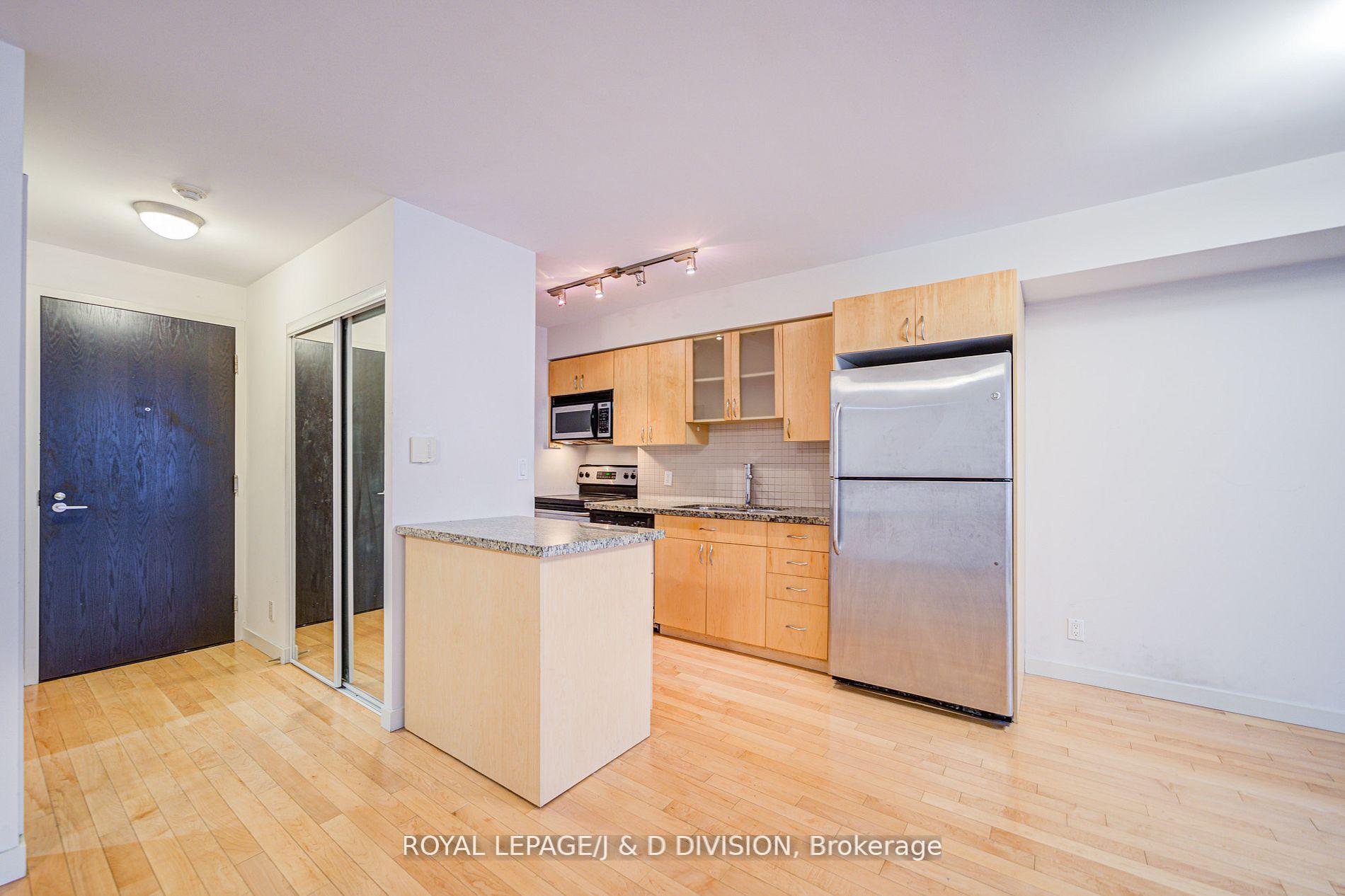 3 Bedrooms Condo at 1005 King, Toronto For sale