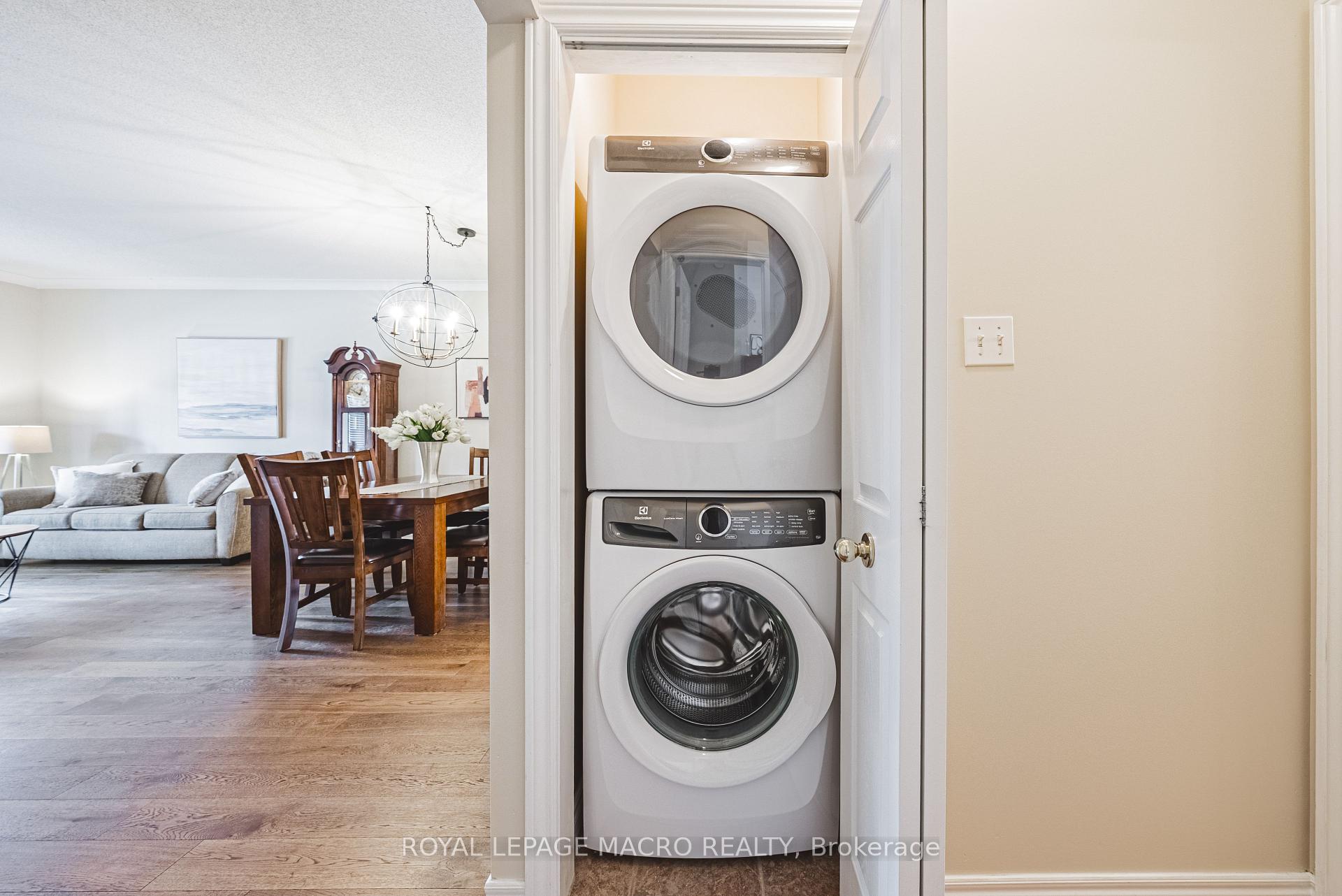 1 Bedroom Condo at 34 Southbrook, Hamilton For sale