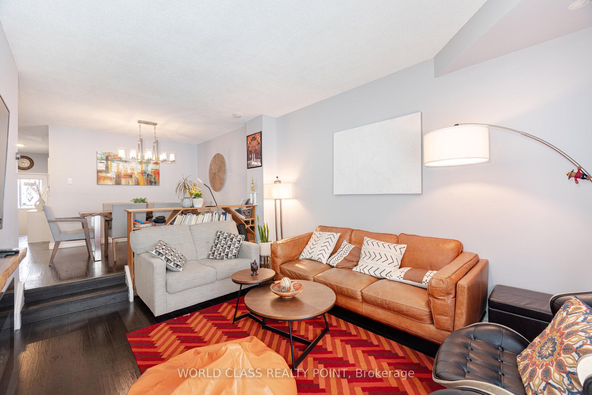 4 Bedrooms Condo at 525 Meadows, Mississauga For sale