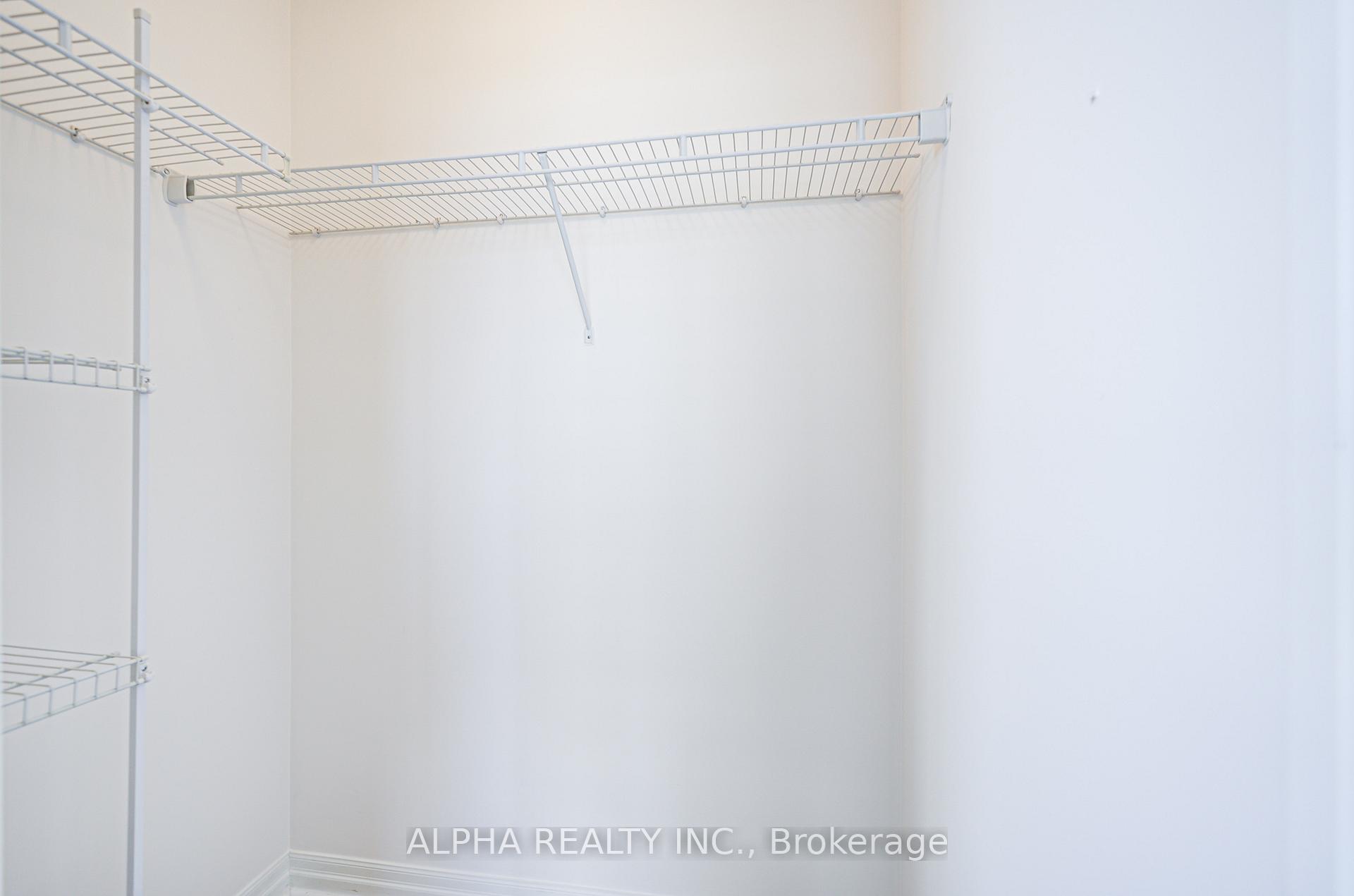 1 Bedroom Condo at 30 Herons Hill, Toronto For sale