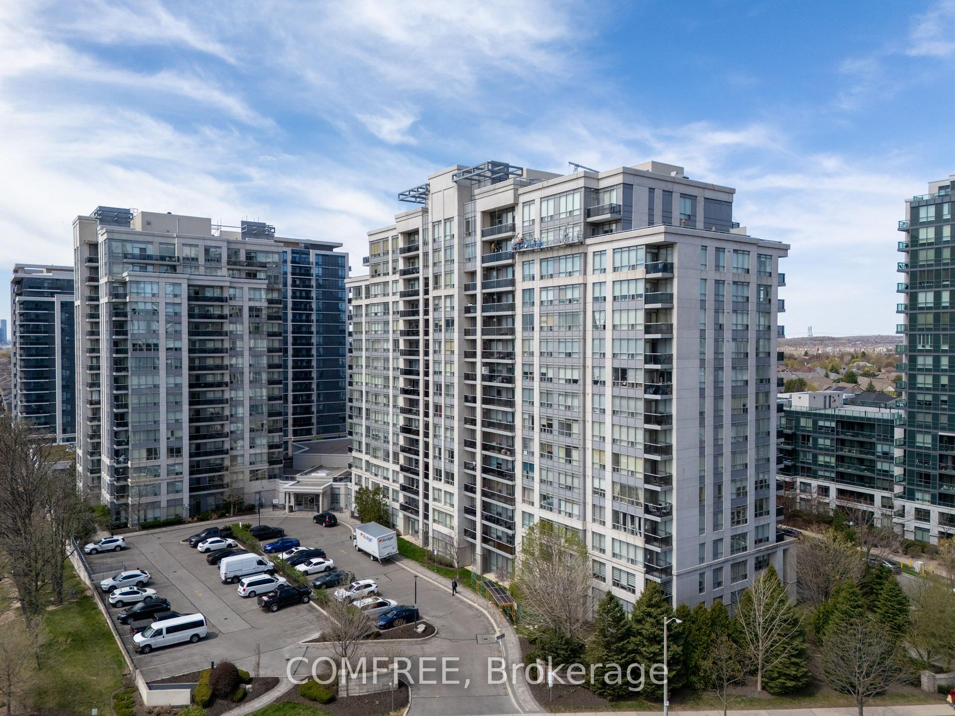 2 Bedrooms Condo at 60 Disera, Vaughan For sale