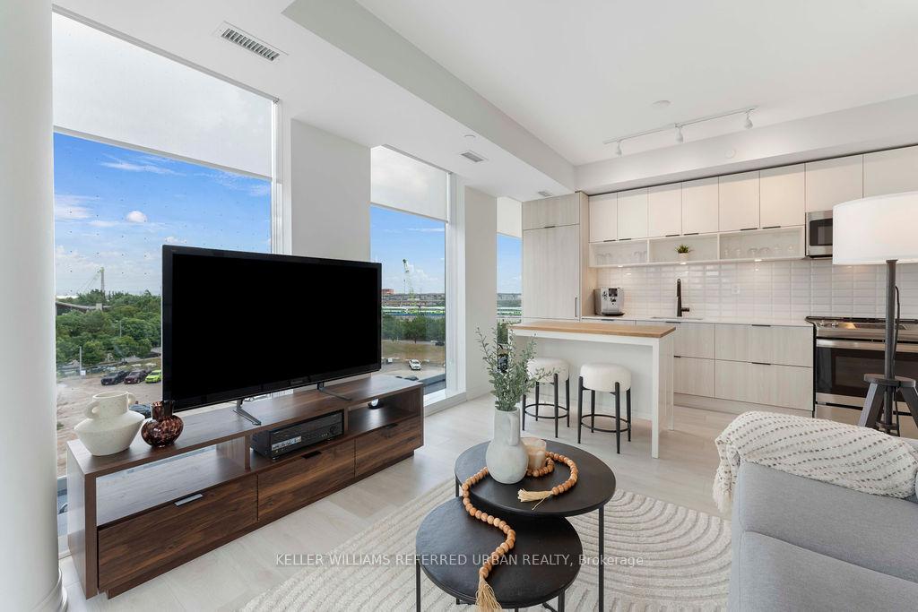 3 Bedrooms Condo at 35 Rolling Mills, Toronto For sale
