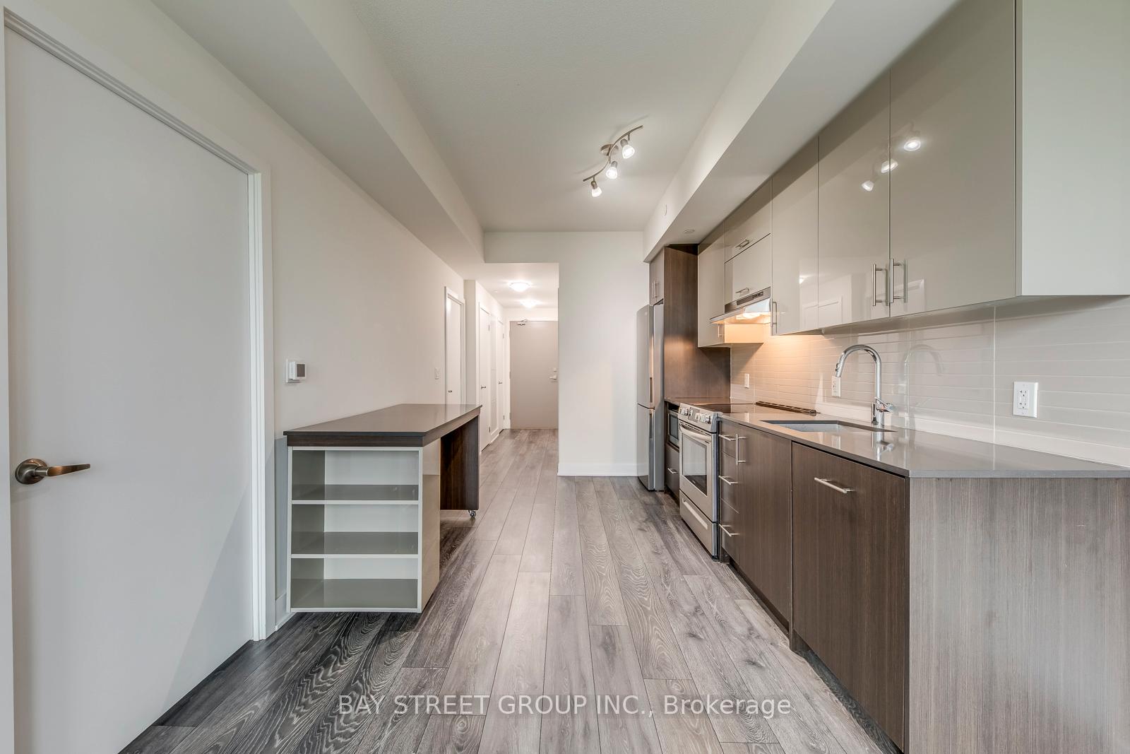 2 Bedrooms Condo at 188 Fairview Mall, Toronto For sale