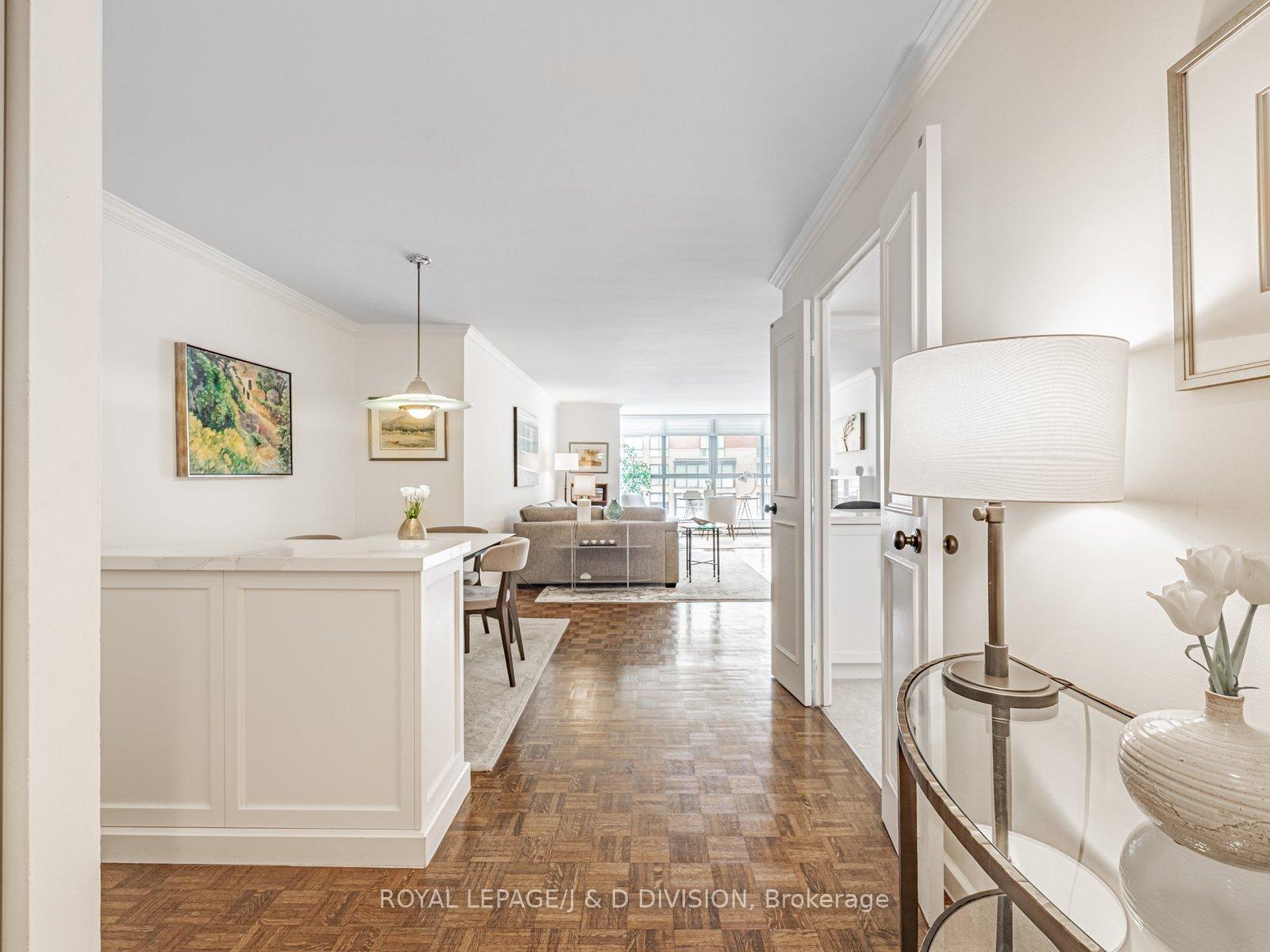 2 Bedrooms Condo at 80 Front,  Toronto For sale