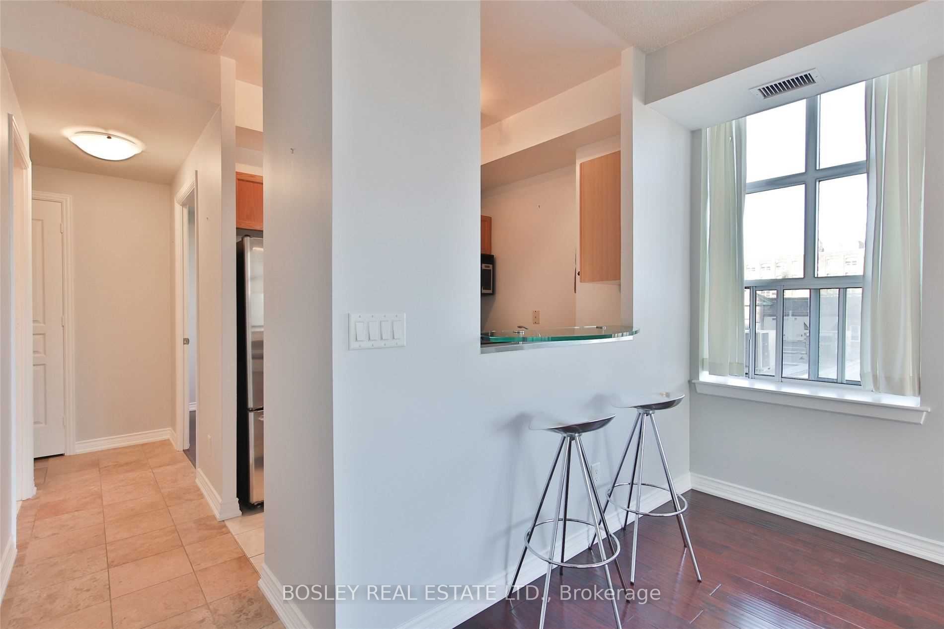 438 Richmond Street W, #410
