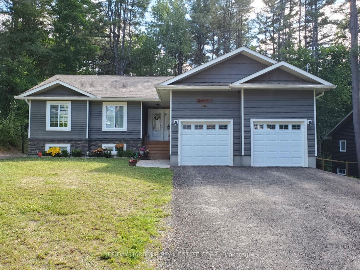 202 Vel-Dor Crescent, Bracebridge, ON P1L 1J4