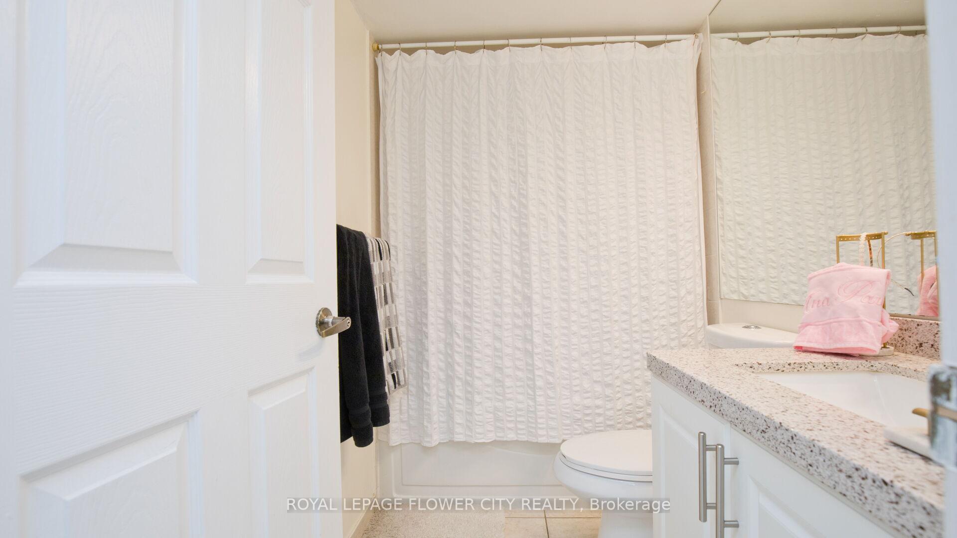 2 Bedrooms Condo at 700 Humberwood, Toronto For sale