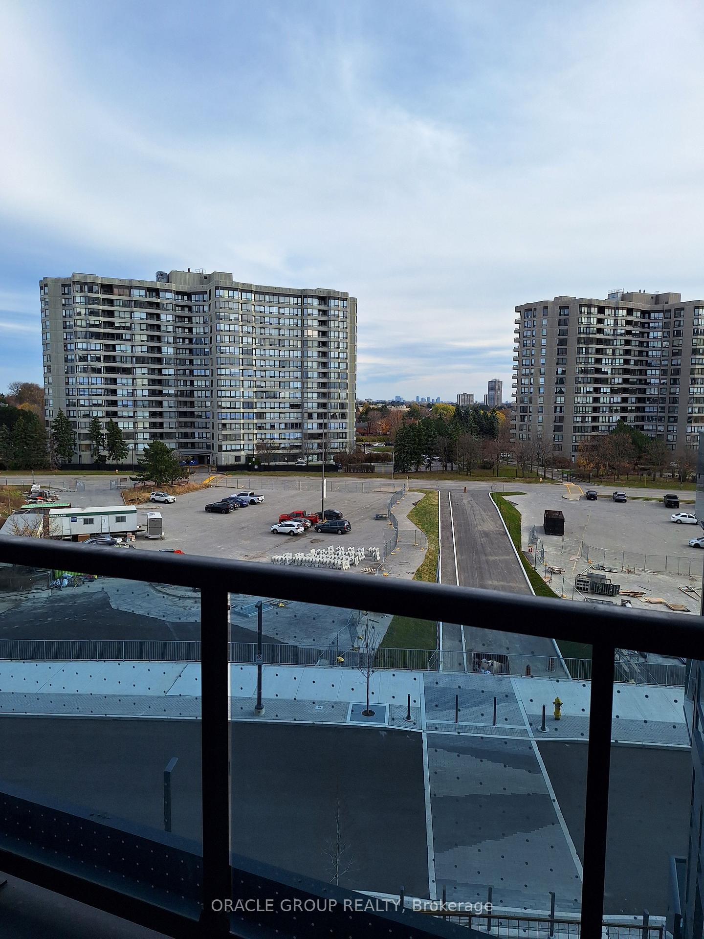 1 Bedroom Condo at 30 Upper Mall,  Vaughan For sale