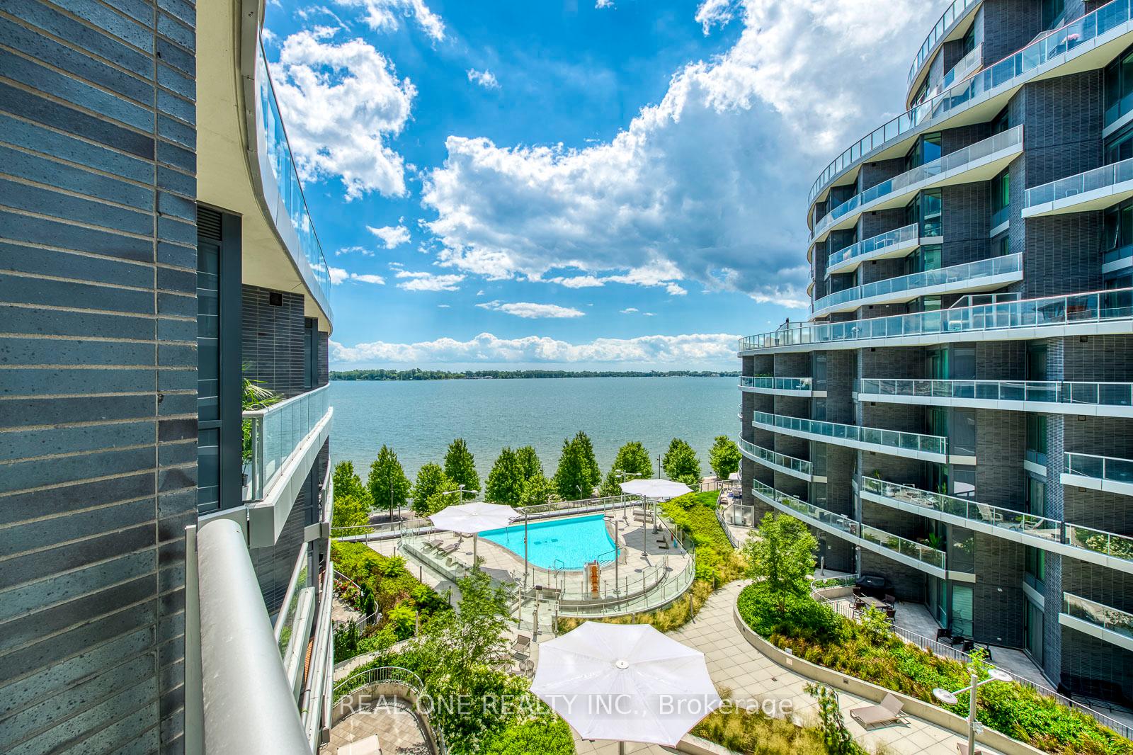 2 Bedrooms Condo at 1 Edgewater, Toronto For sale
