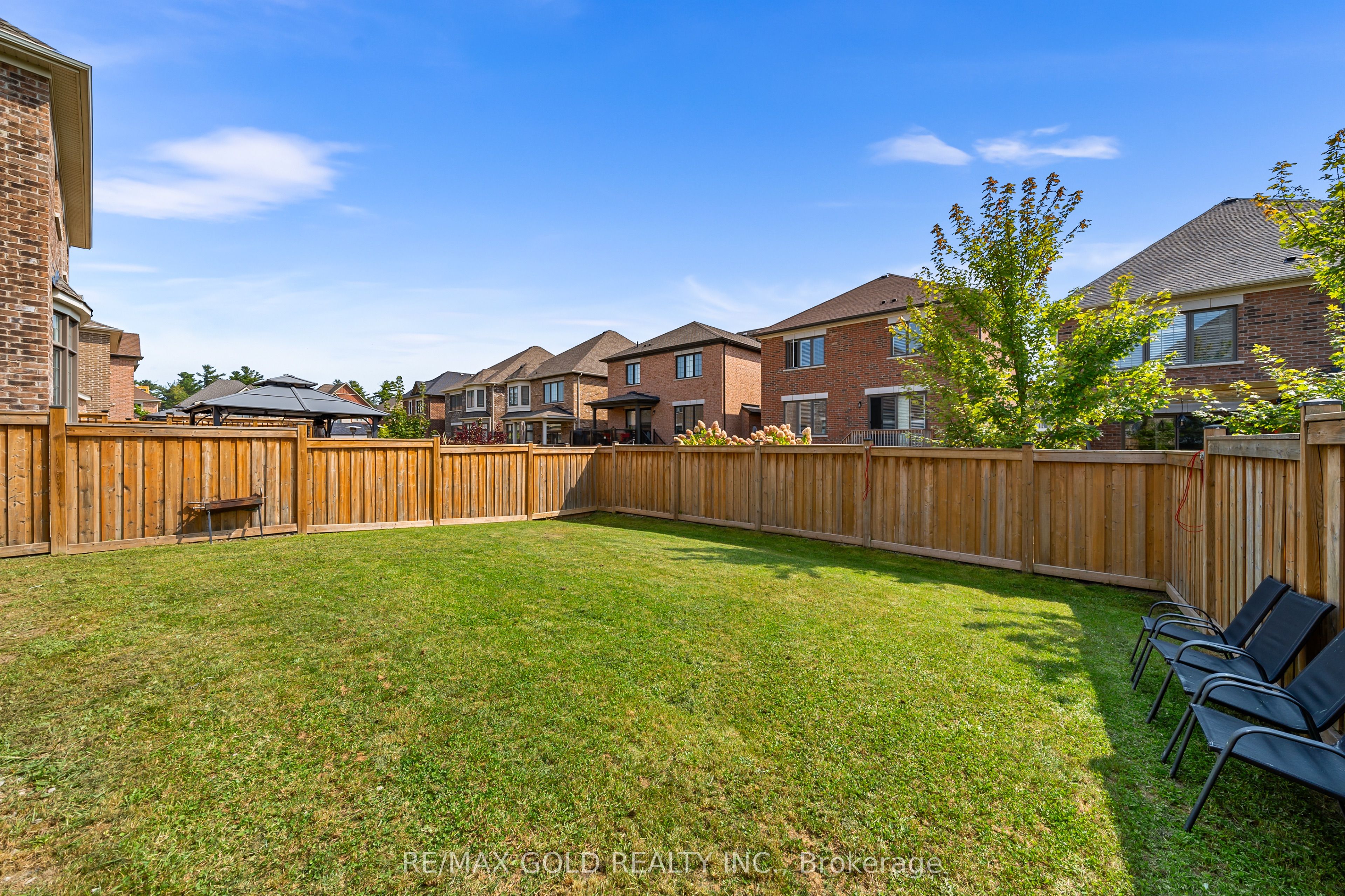 31 Streamside Street