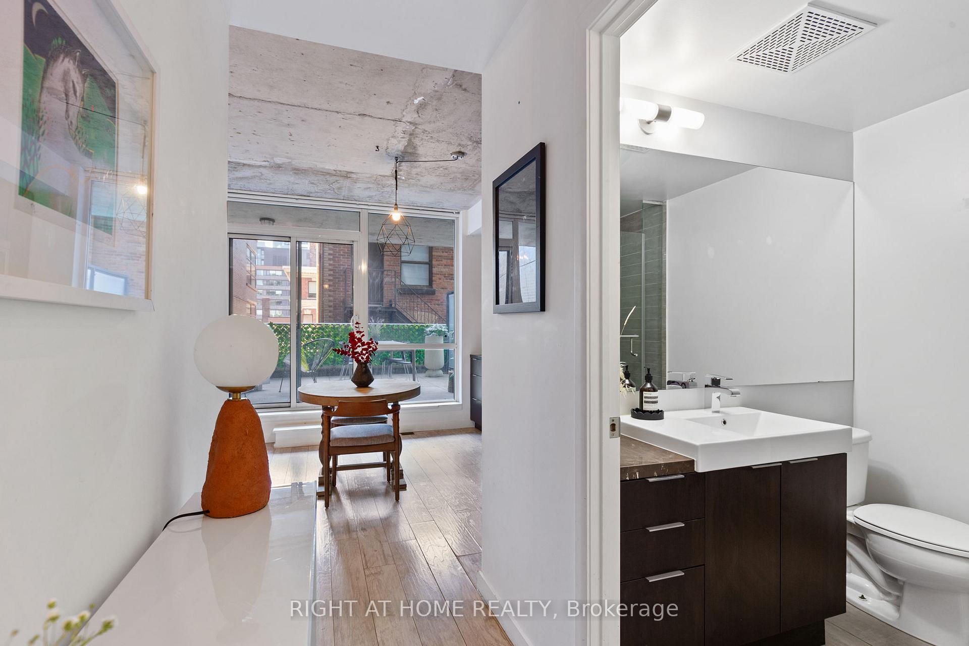 1 Bedroom Condo at 478 king, Toronto For sale