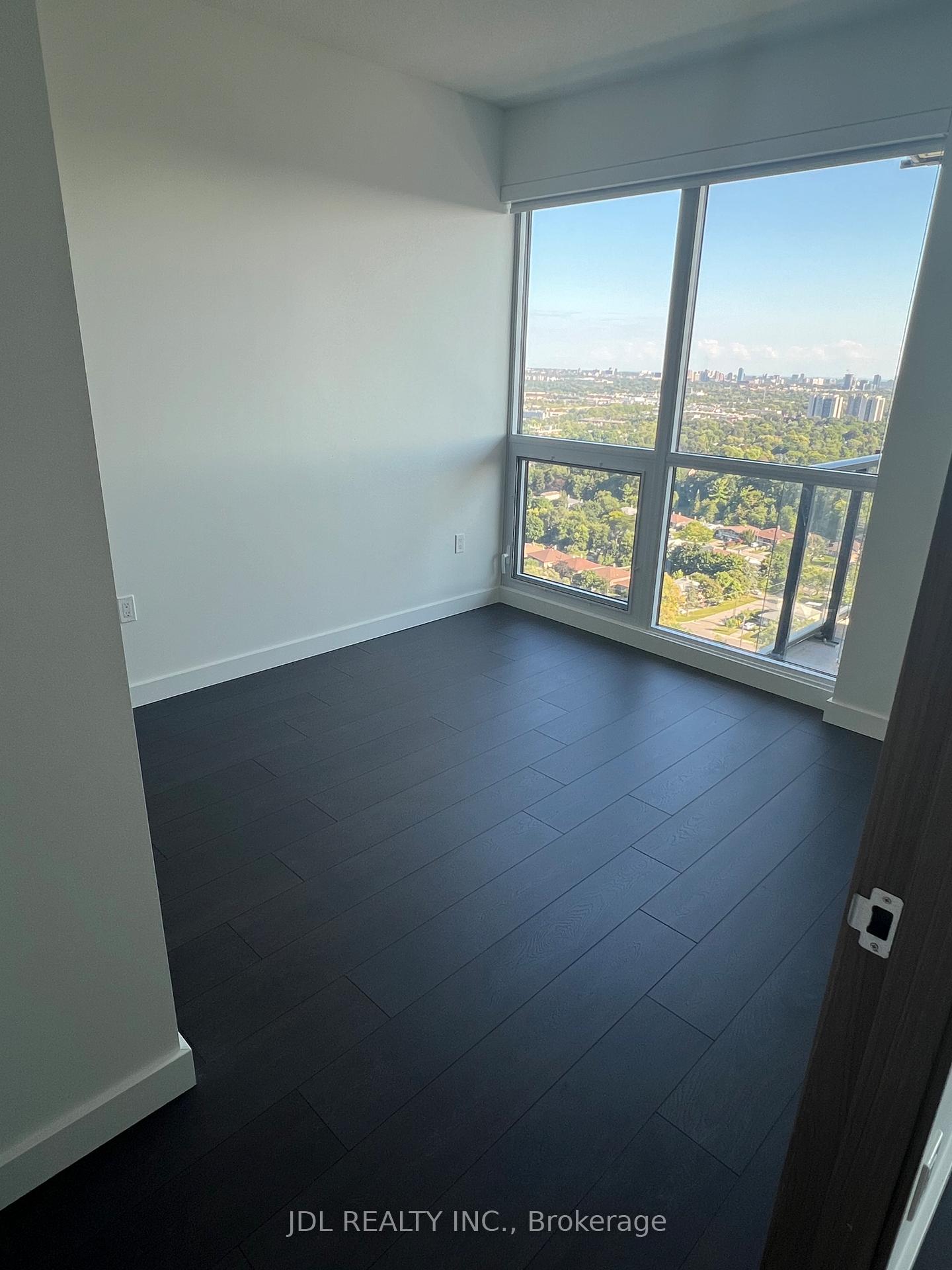 3 Bedrooms Condo at 95 Mcmahon,  Toronto For sale