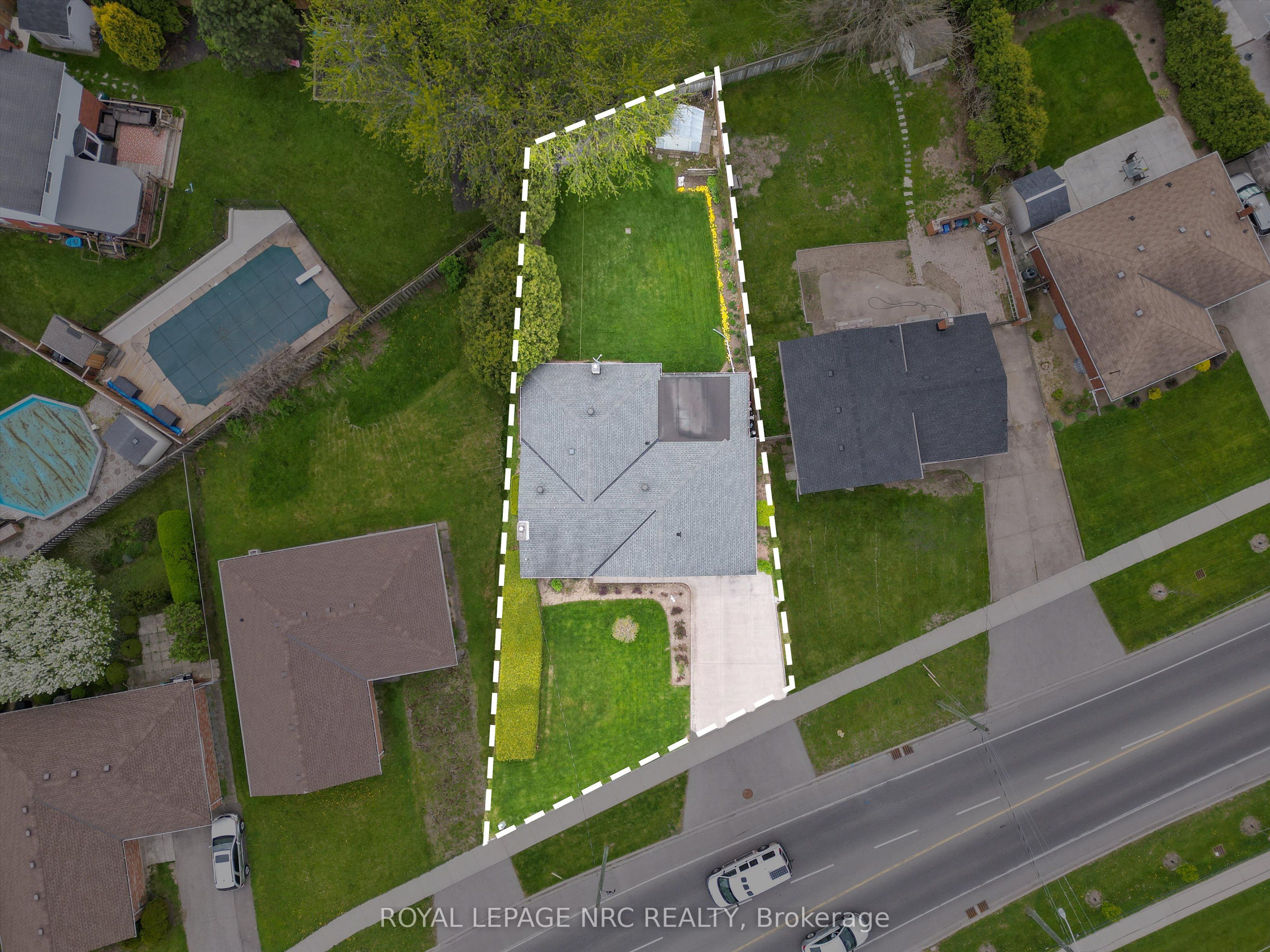 96 Lakeshore Road