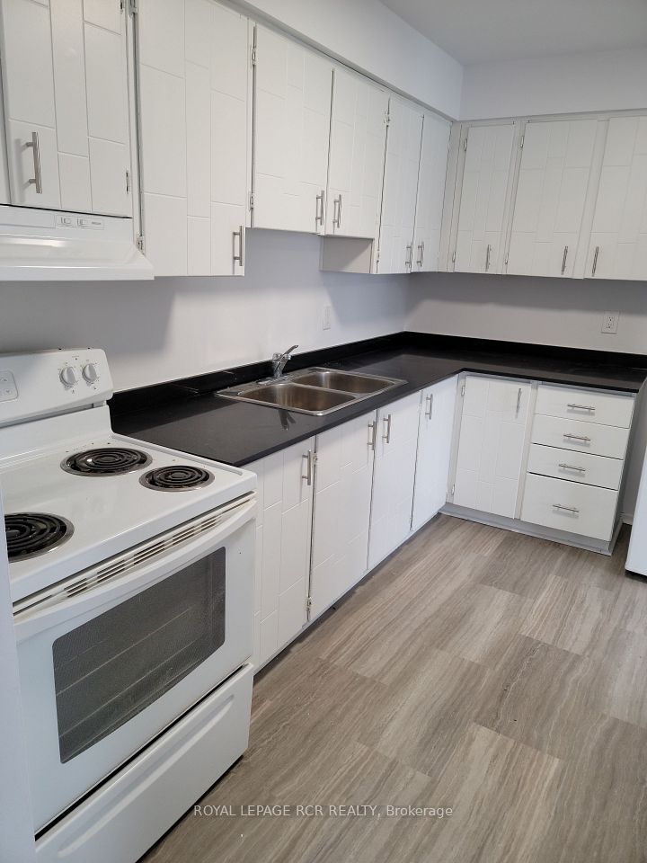 2 Orchard Heights Boulevard