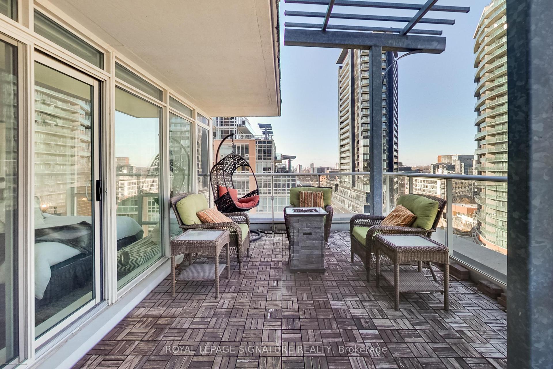 3 Bedrooms Condo at 75 East Liberty, Toronto For sale