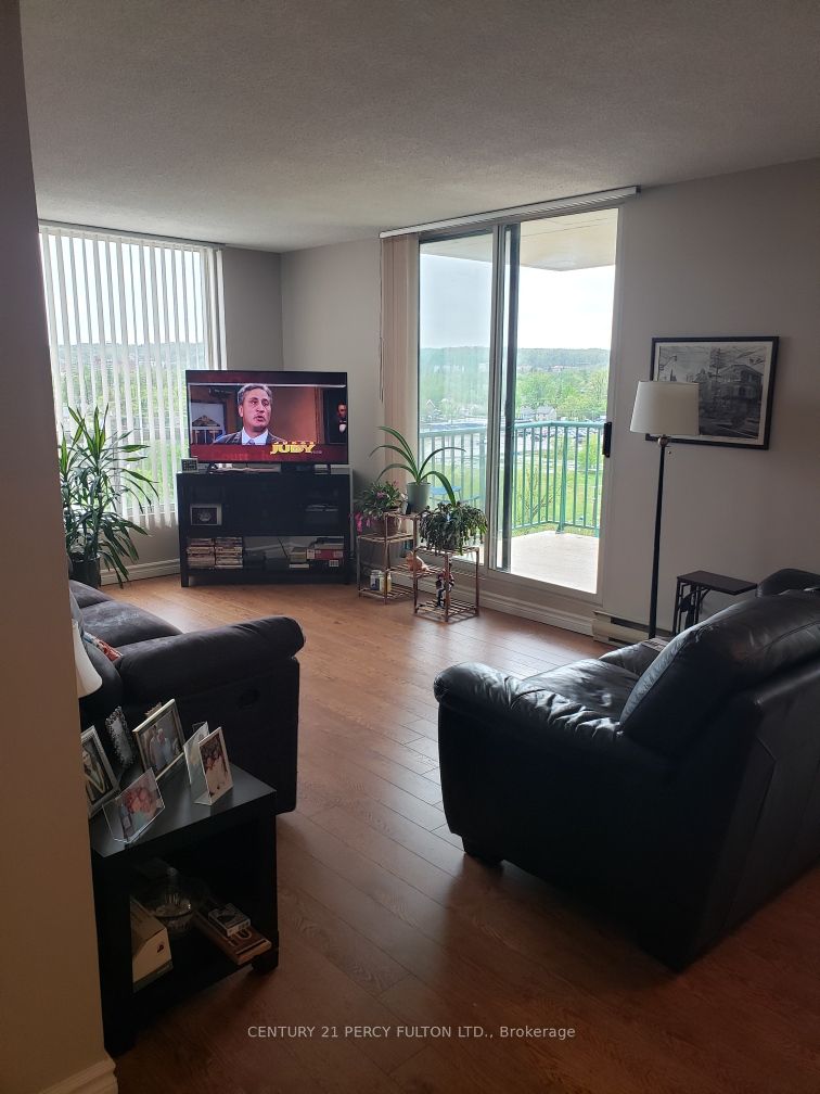 75 Ellen Street, #1004