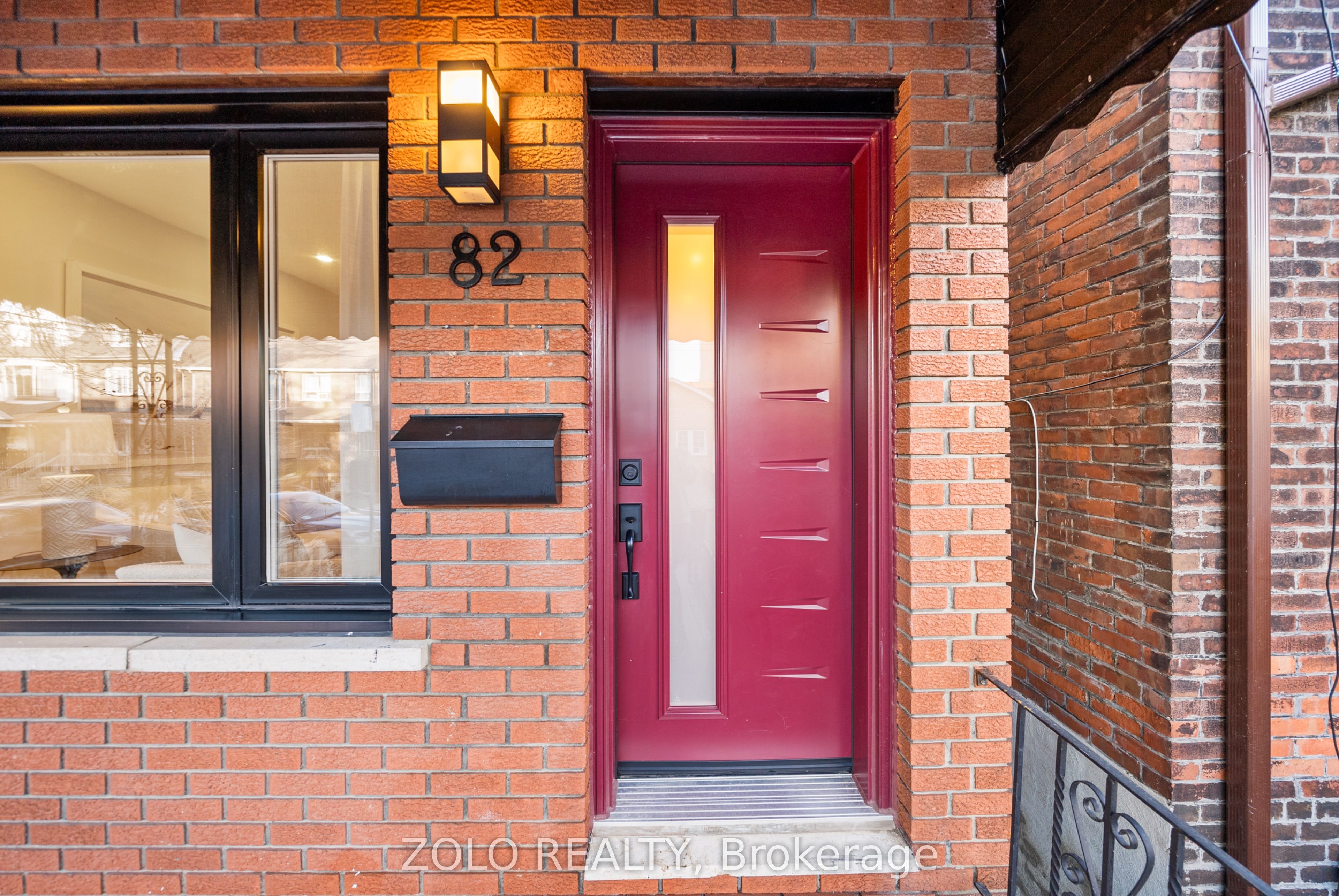 82 Bellwoods Avenue
