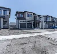 3037 Sandy Acres Avenue, Severn, ON L3V 8P9