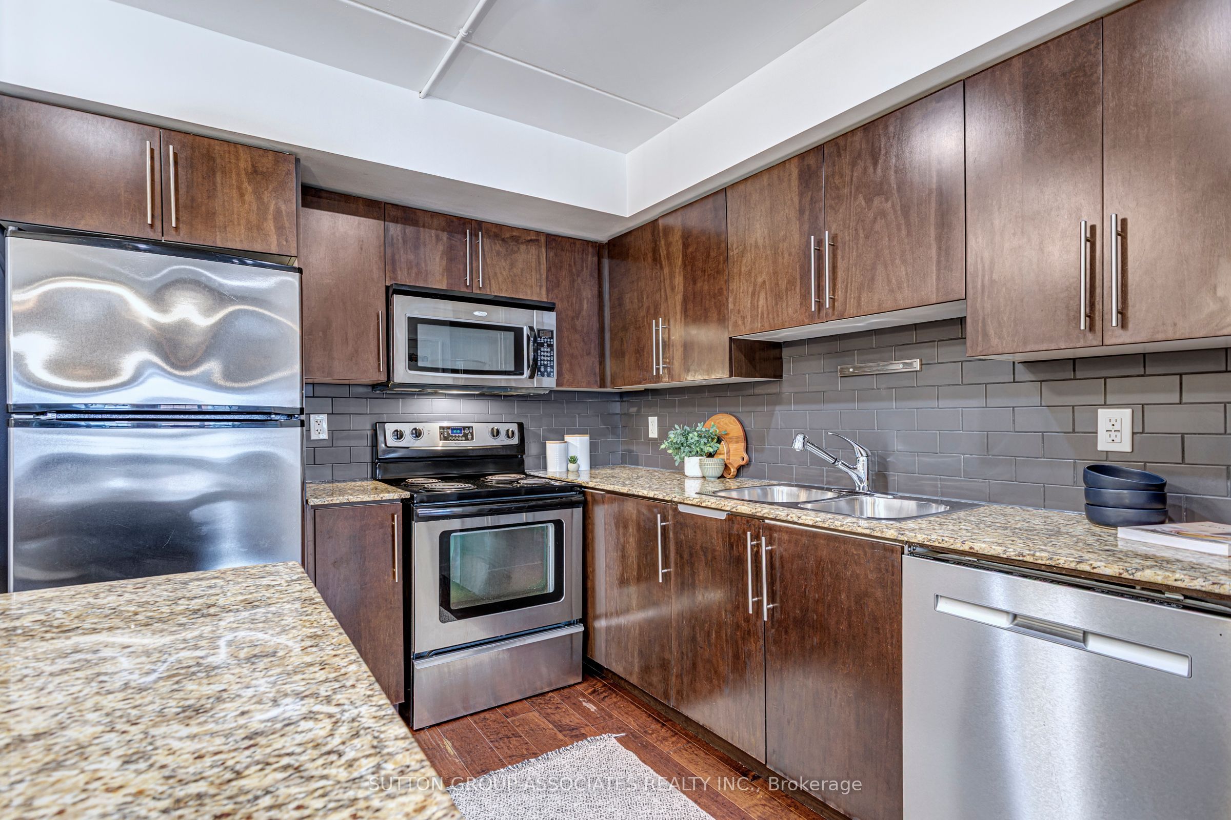 1100 Lansdowne Avenue, #333