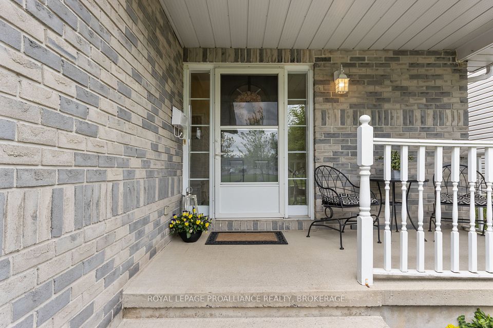 1025 Earnhart Street, Kingston, ON K7P 3B9