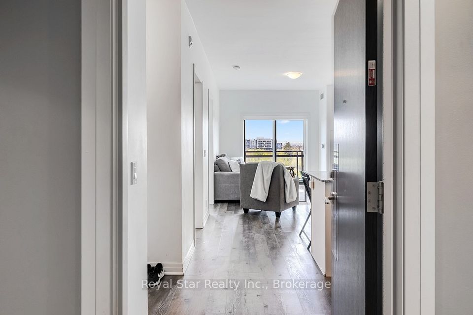 Property at #526 - 102 Grovewood Common, Oakville, ON L6M 0X2