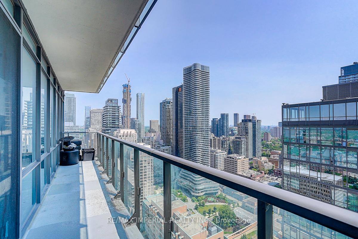 4 Bedrooms Condo at 832 Bay, Toronto For sale