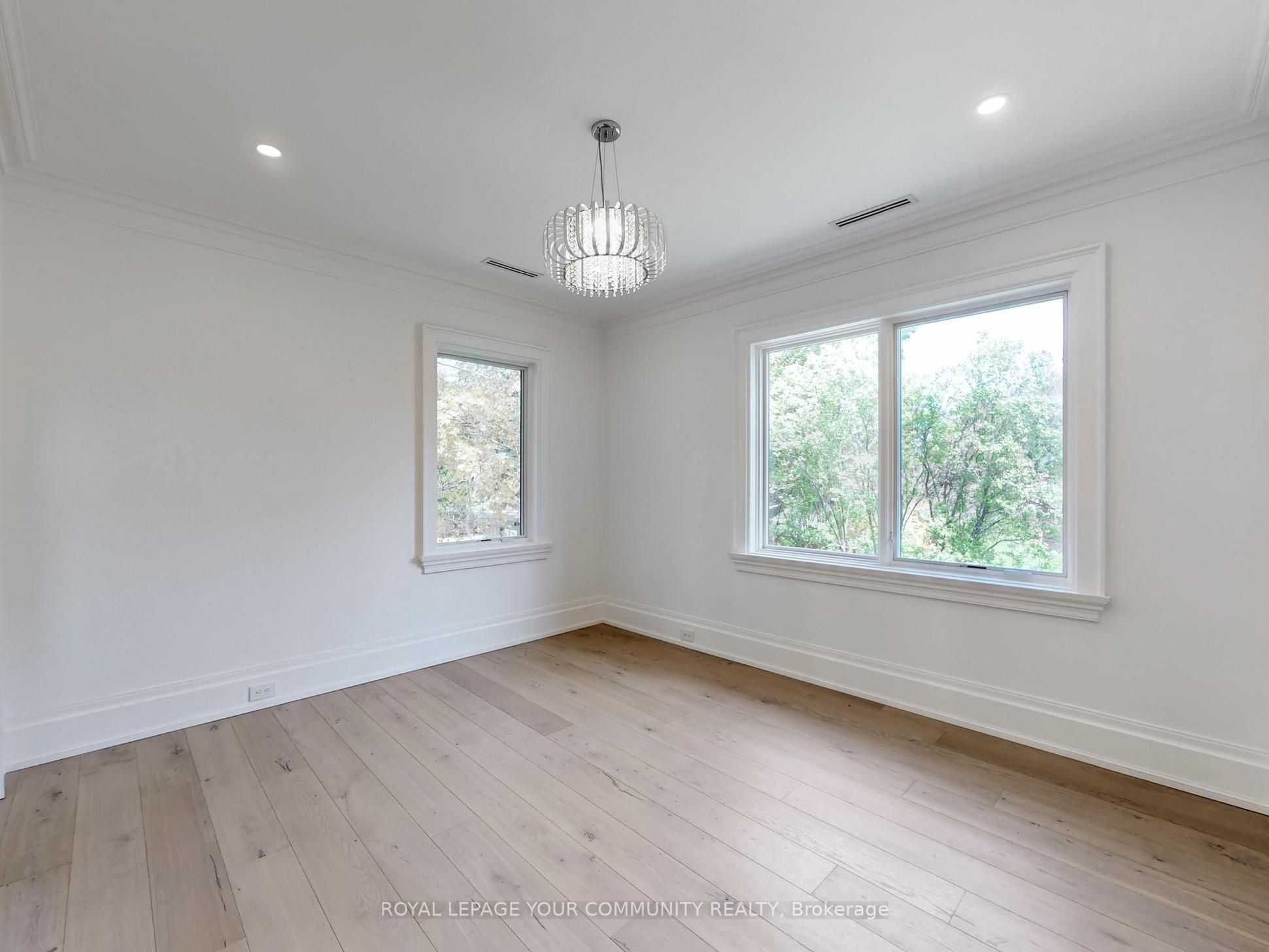 1257 Lakeshore Road W