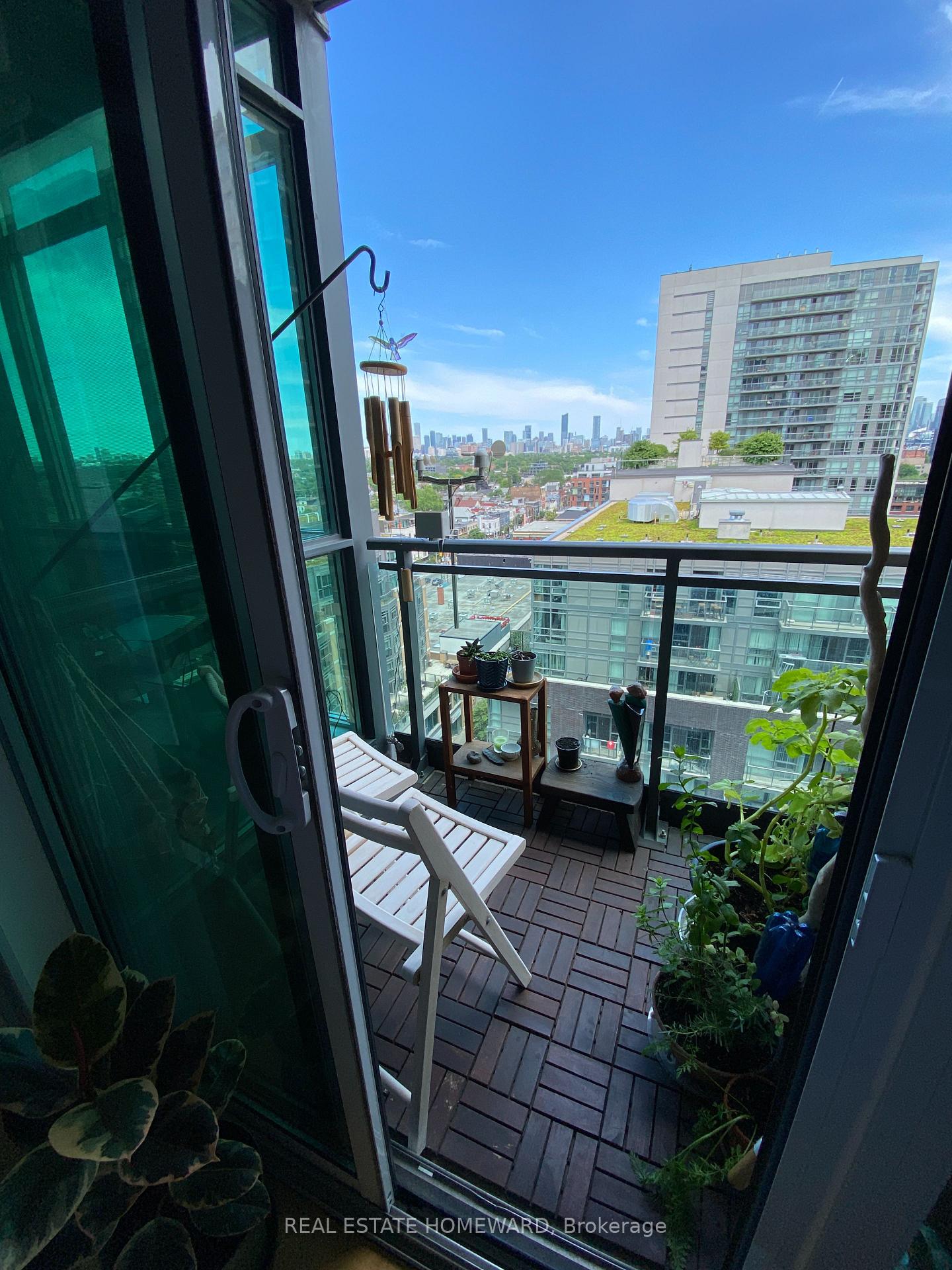 2 Bedrooms Condo at 1171 Queen, Toronto For sale