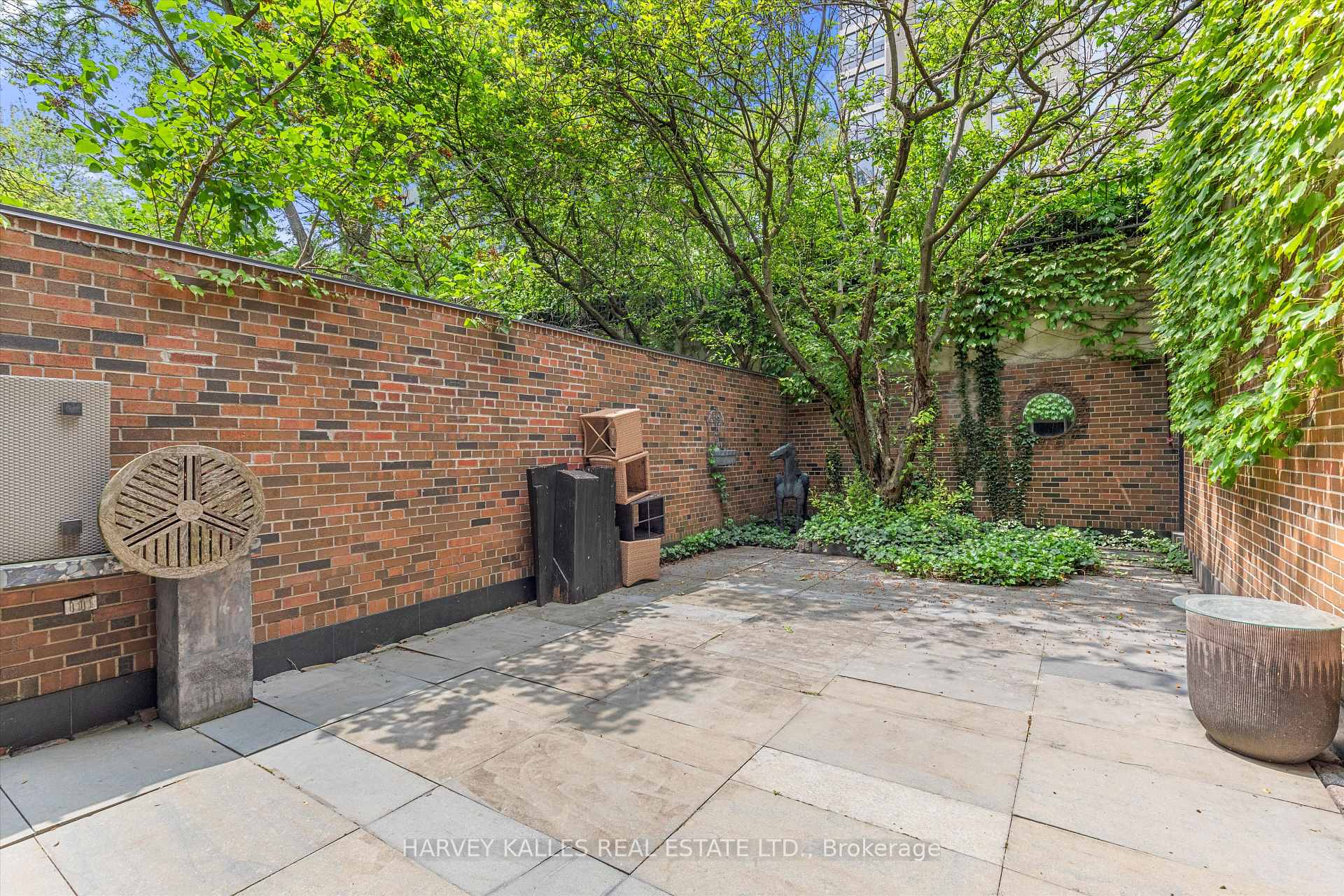 84 Oriole Road