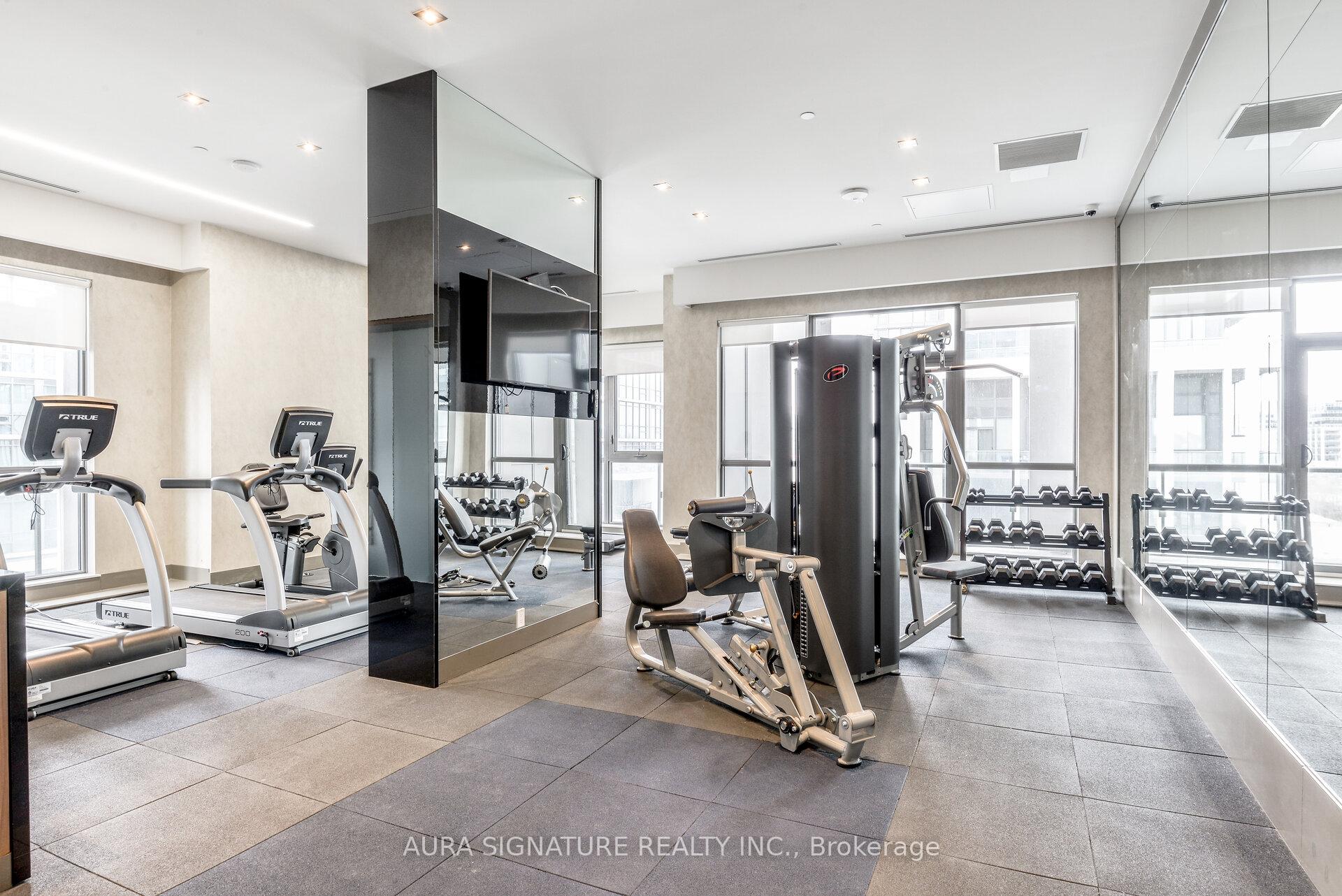 2 Bedrooms Condo at 15 Zorra, Toronto For sale