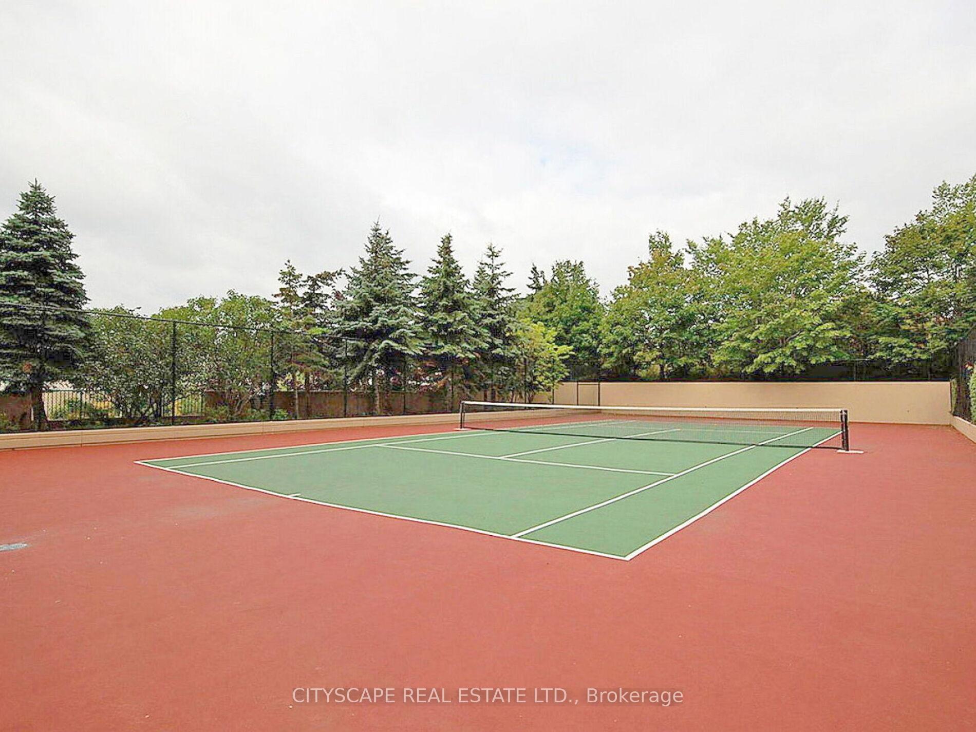 3 Bedrooms Condo at 145 Hillcrest, Mississauga For sale