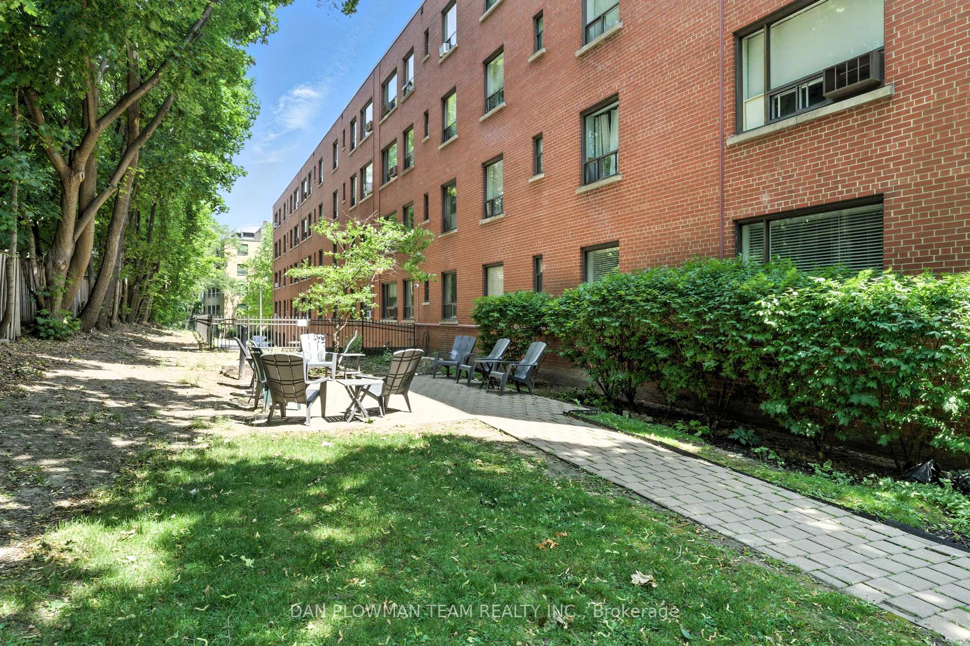 1 Bedroom Co-op at 2550 Bathurst, Toronto For sale