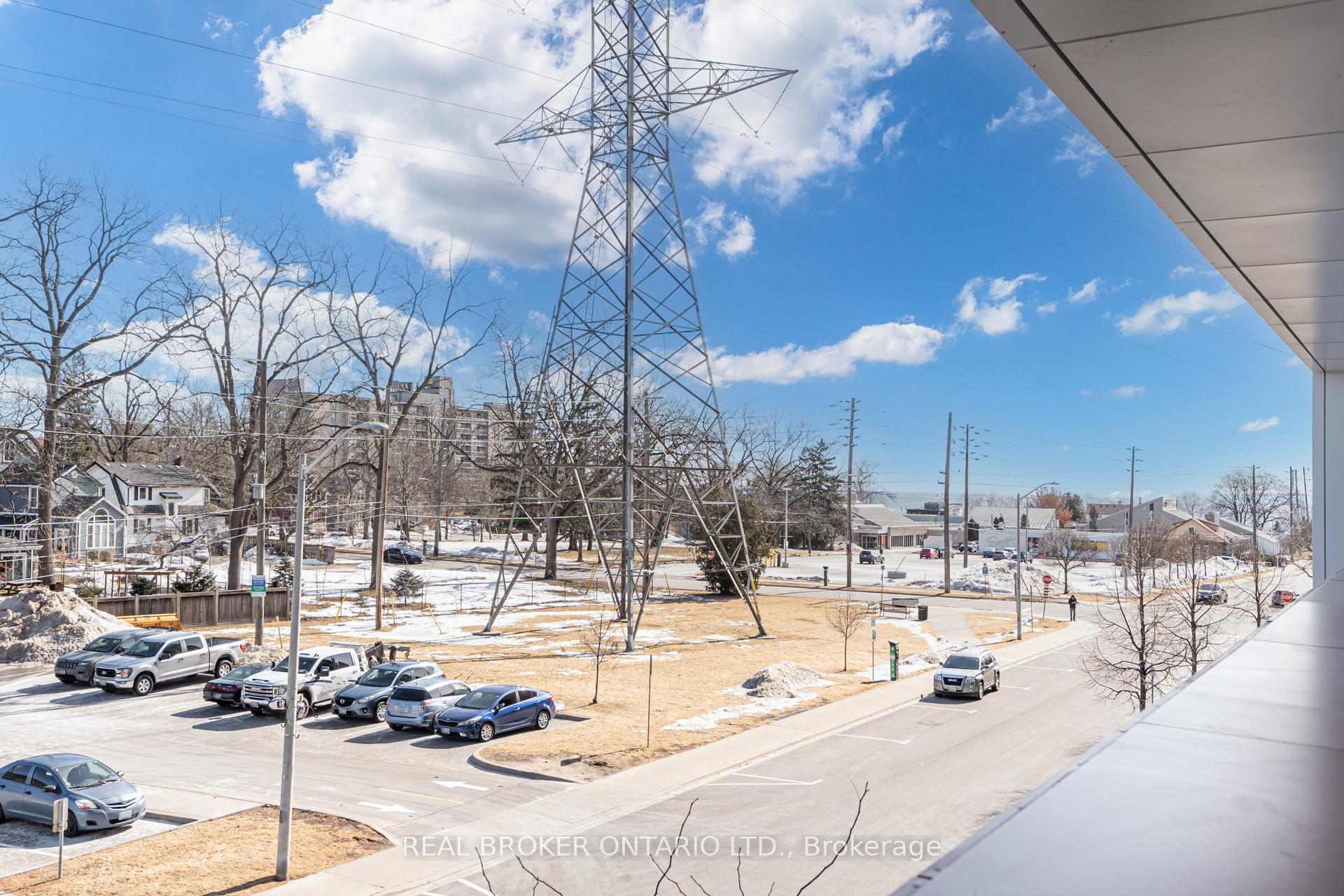 2 Bedrooms Condo at 500 Brock,  Burlington For sale