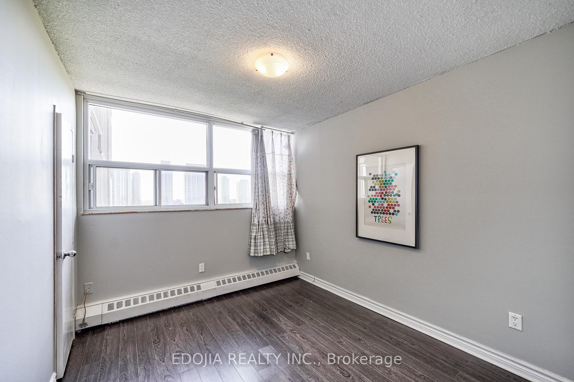 2 Bedrooms Condo at 4101 Sheppard,  Toronto For sale