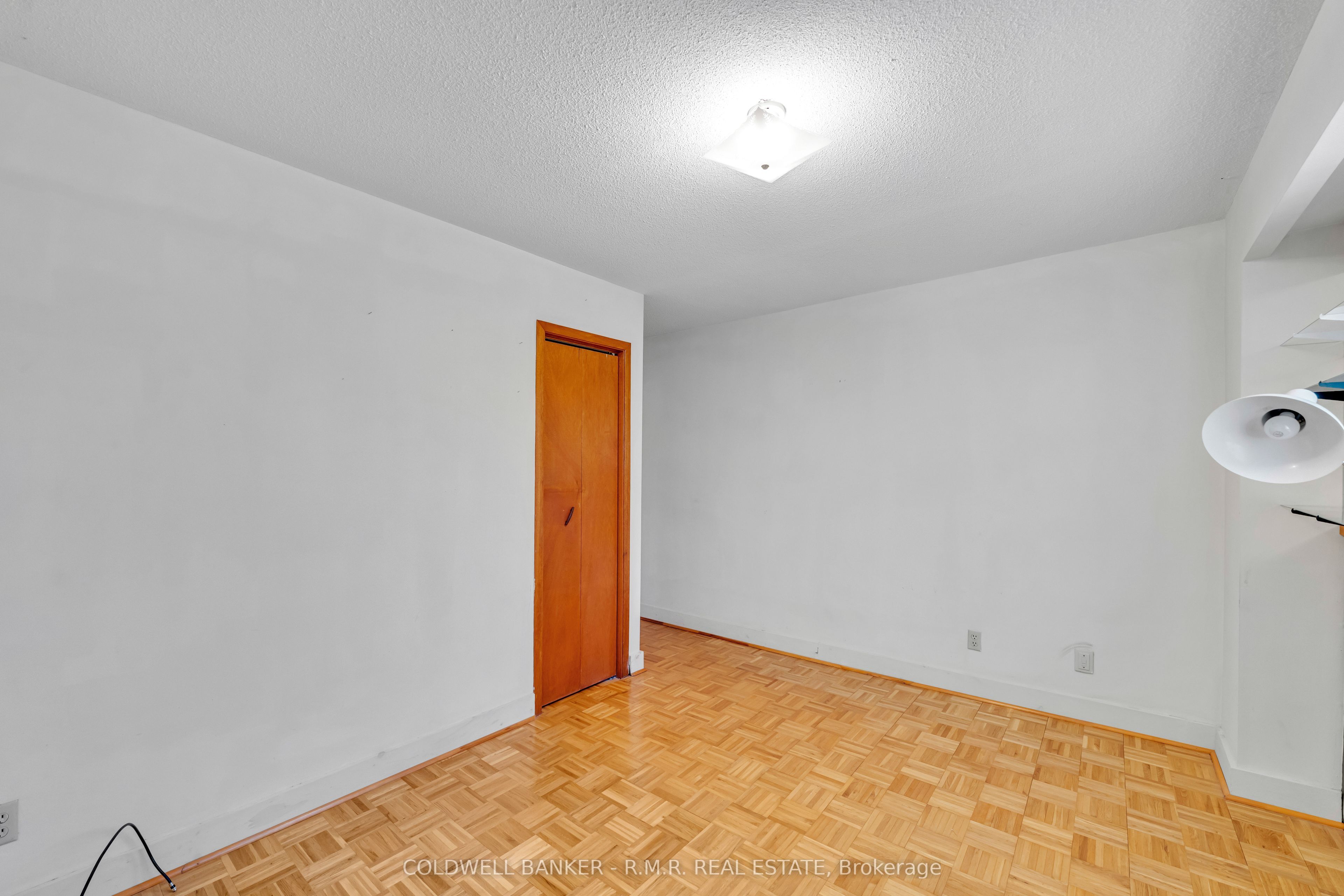 86 Twyn Rivers Drive