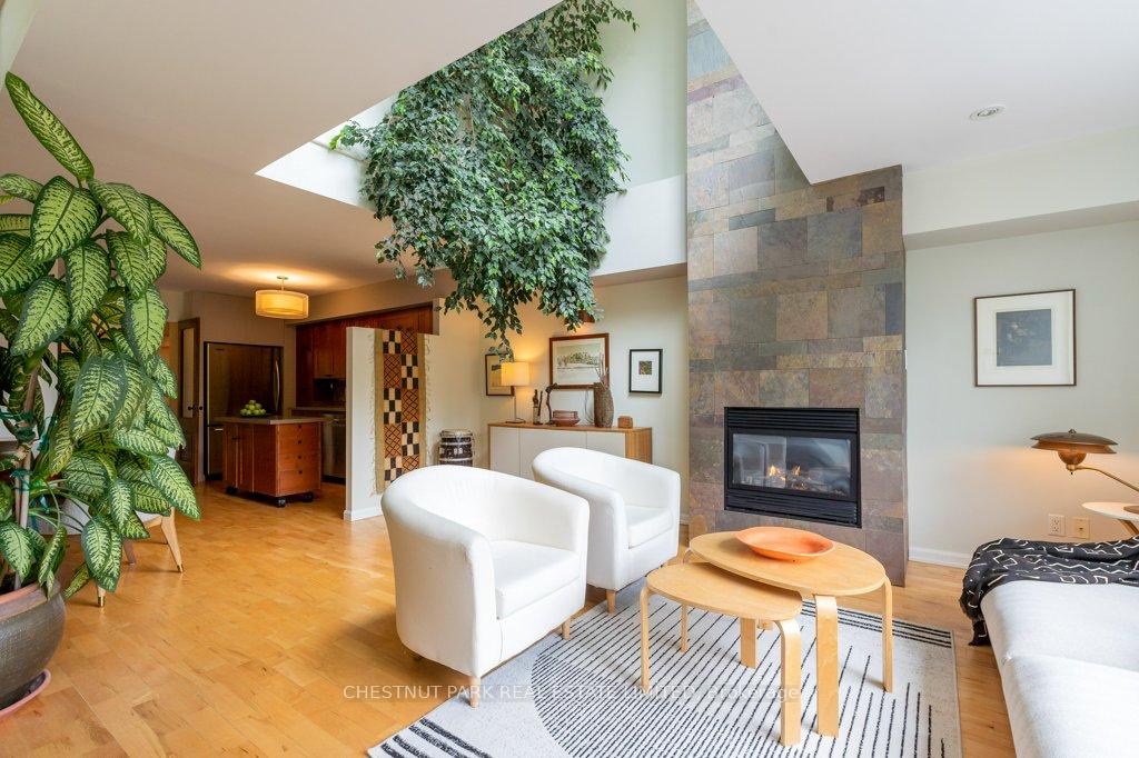 2 Bedrooms Condo at 2012 Queen, Toronto For sale