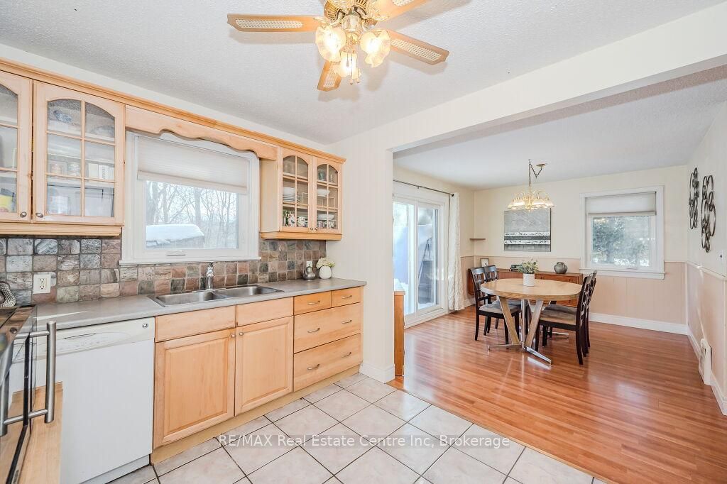 7210 Hwy 7, Halton Hills, ON L7J 2L9