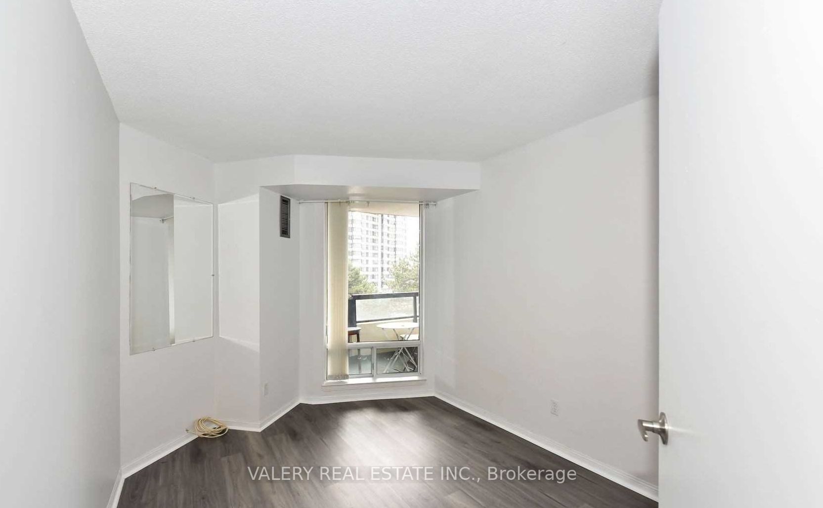 1131 Steeles Avenue W, #409