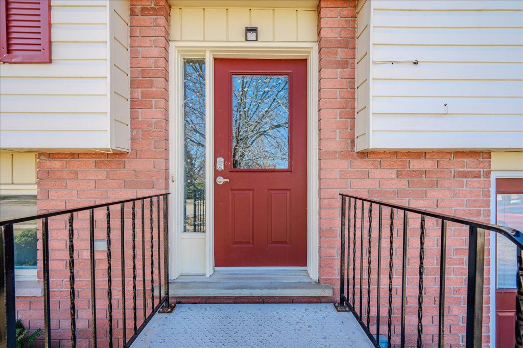 130 Freshmeadow Way