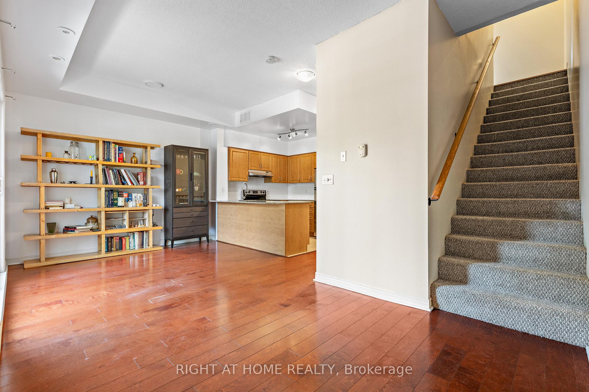 3 Bedrooms Condo at 205 Wellesley, Toronto For sale