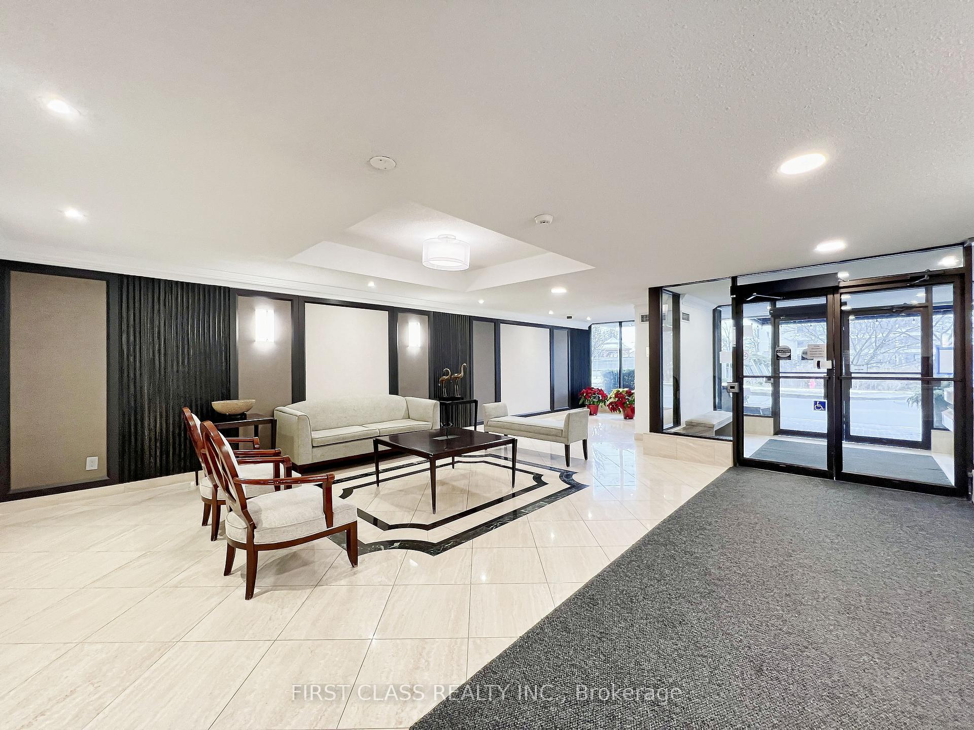 3 Bedrooms Condo at 275 Bamburgh, Toronto For sale